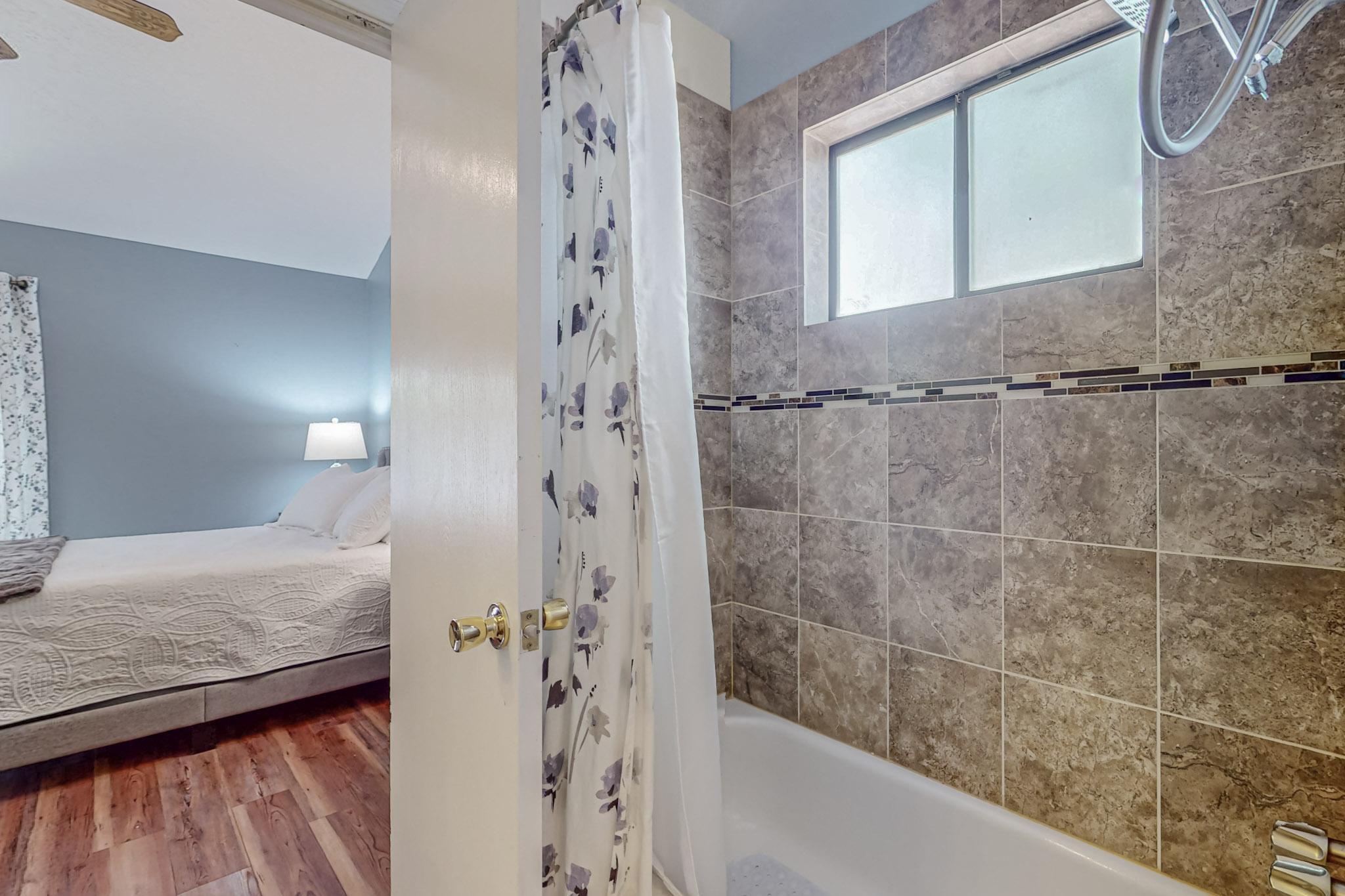 10215 Oso Grande Road NE