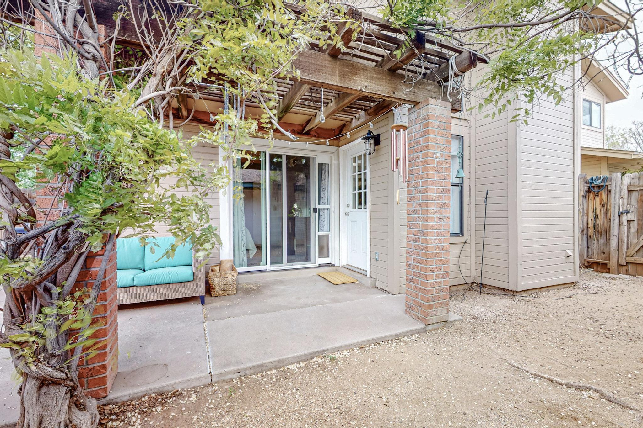 10215 Oso Grande Road NE