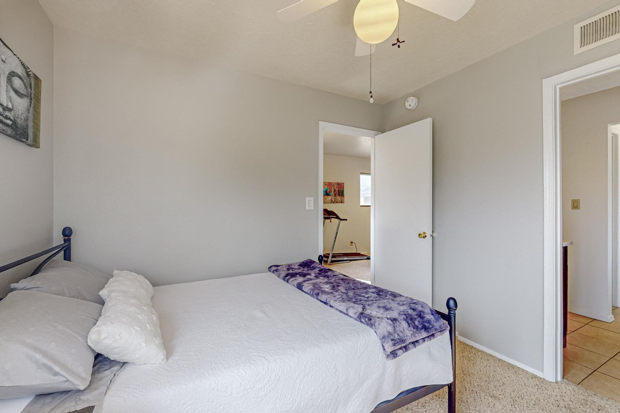 10215 Oso Grande Road NE