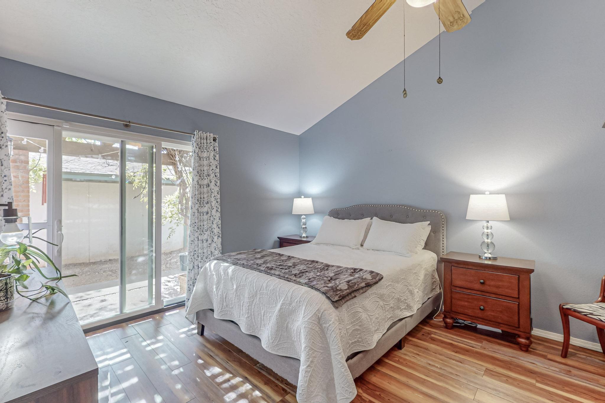 10215 Oso Grande Road NE