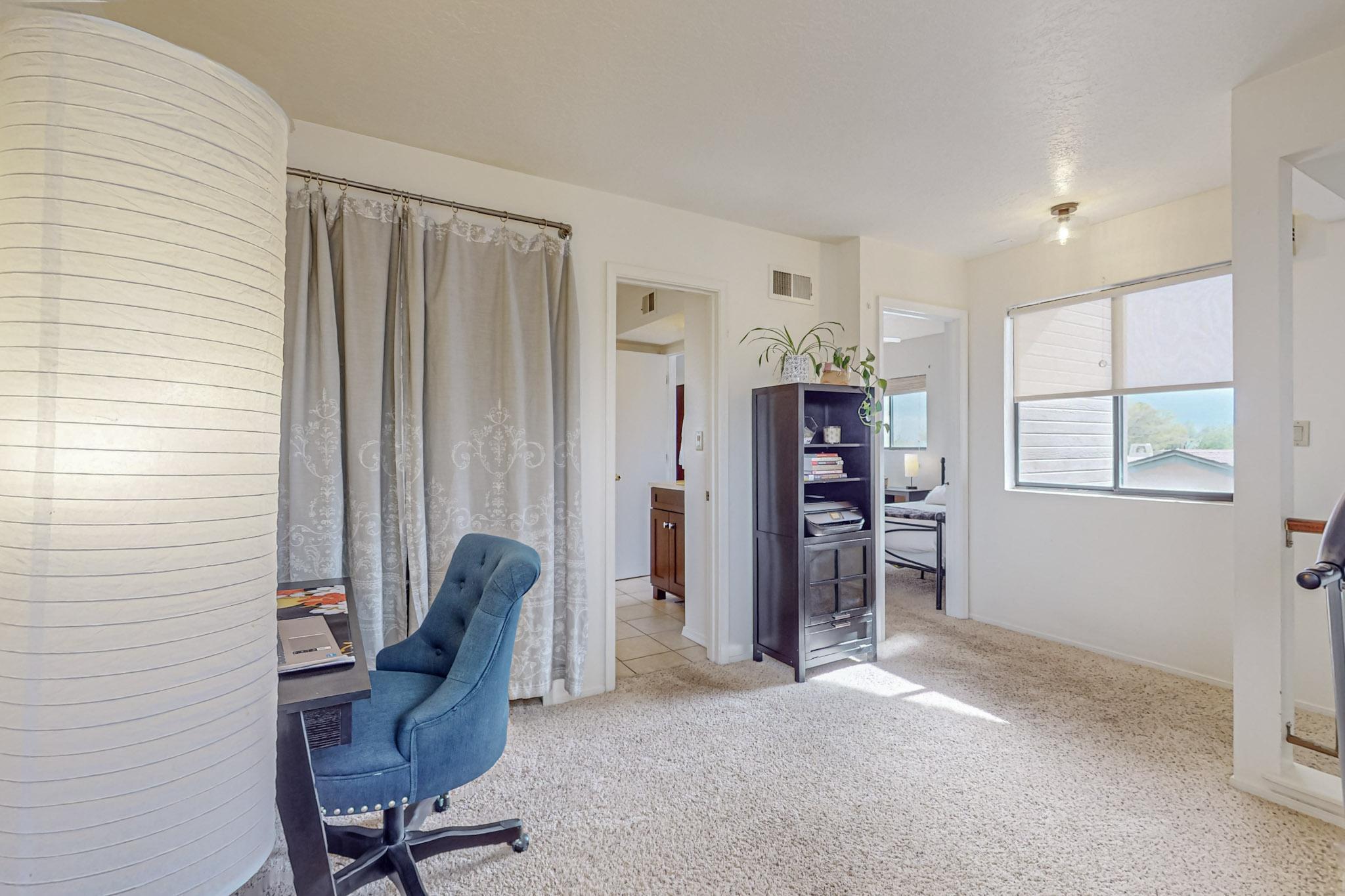 10215 Oso Grande Road NE