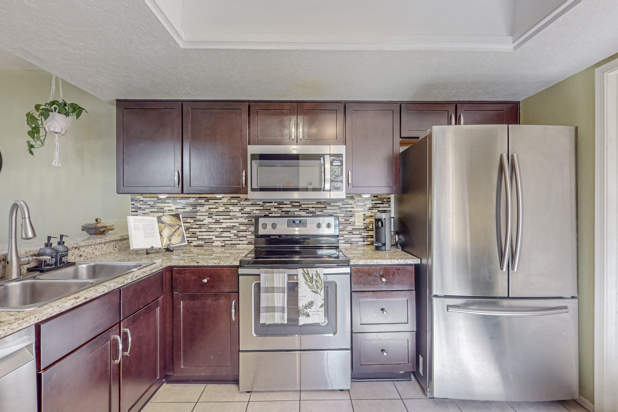 10215 Oso Grande Road NE