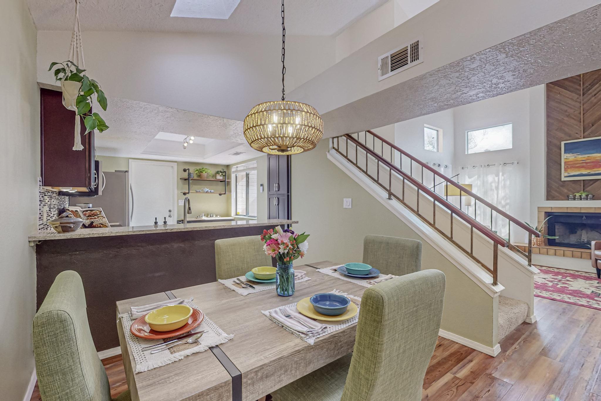 10215 Oso Grande Road NE