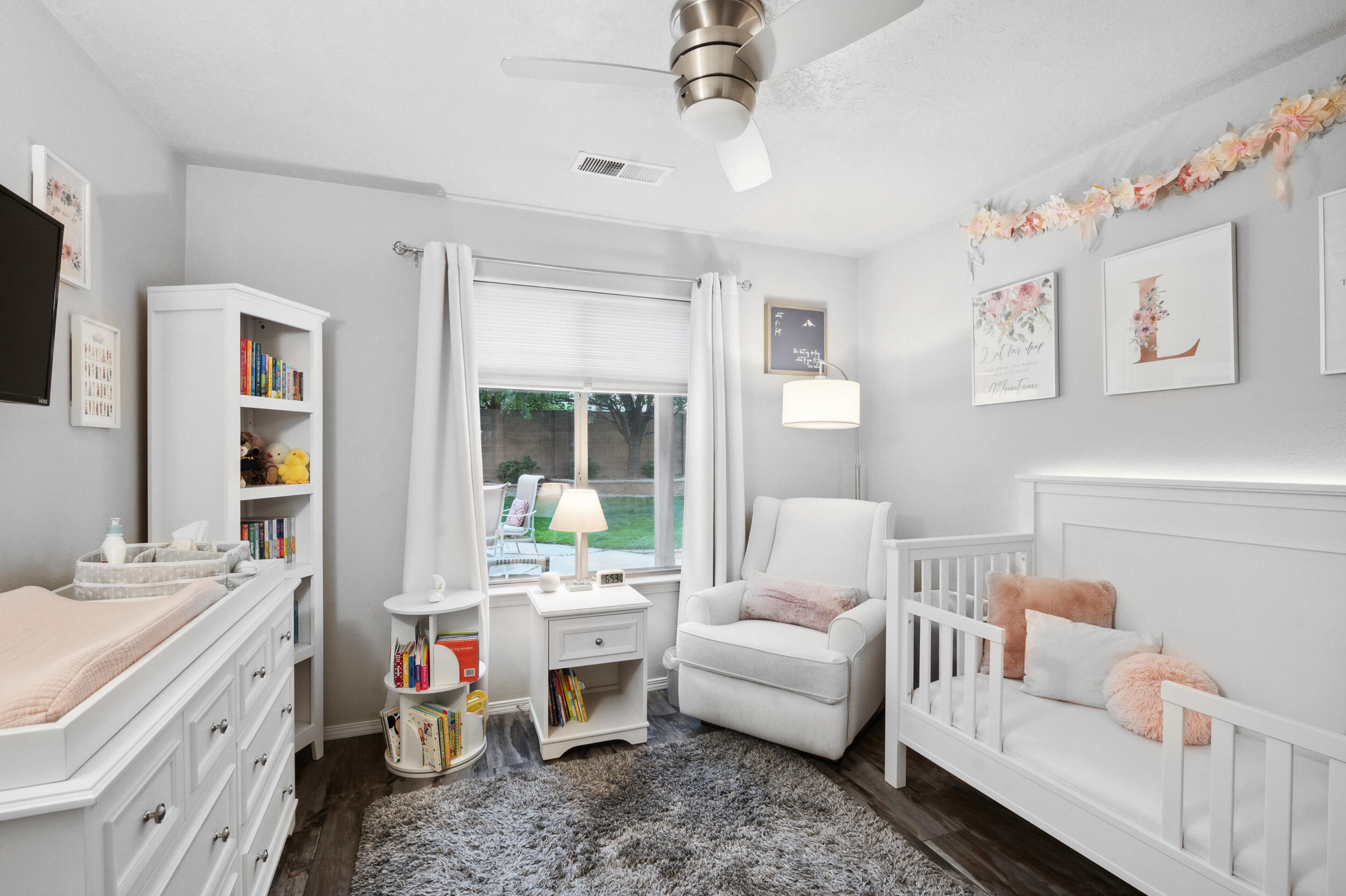 7719 Calle Paraiso NE