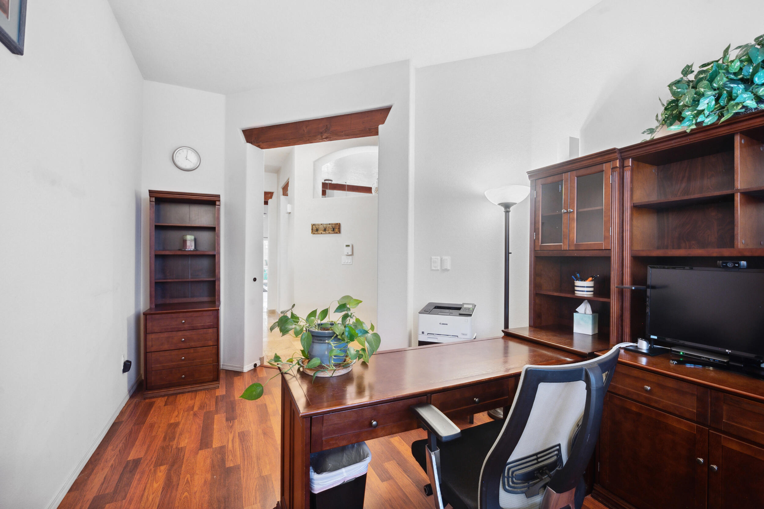 7719 Calle Paraiso NE