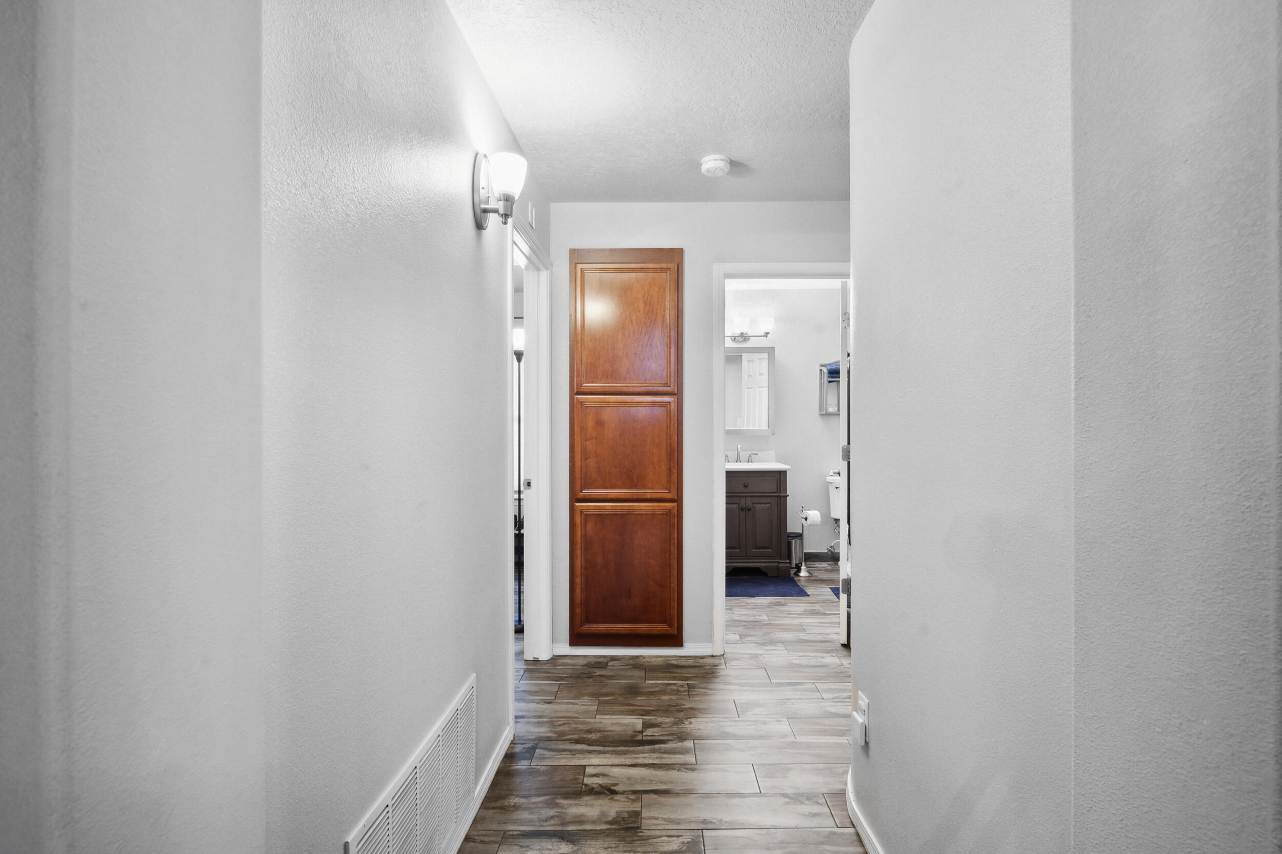 7719 Calle Paraiso NE