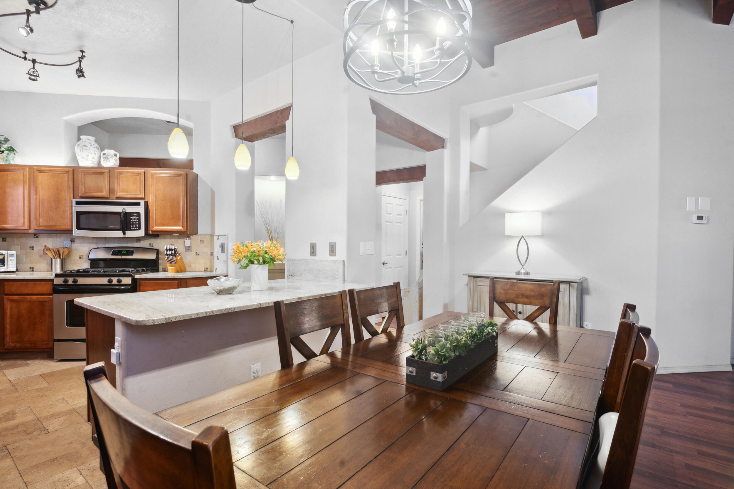 7719 Calle Paraiso NE