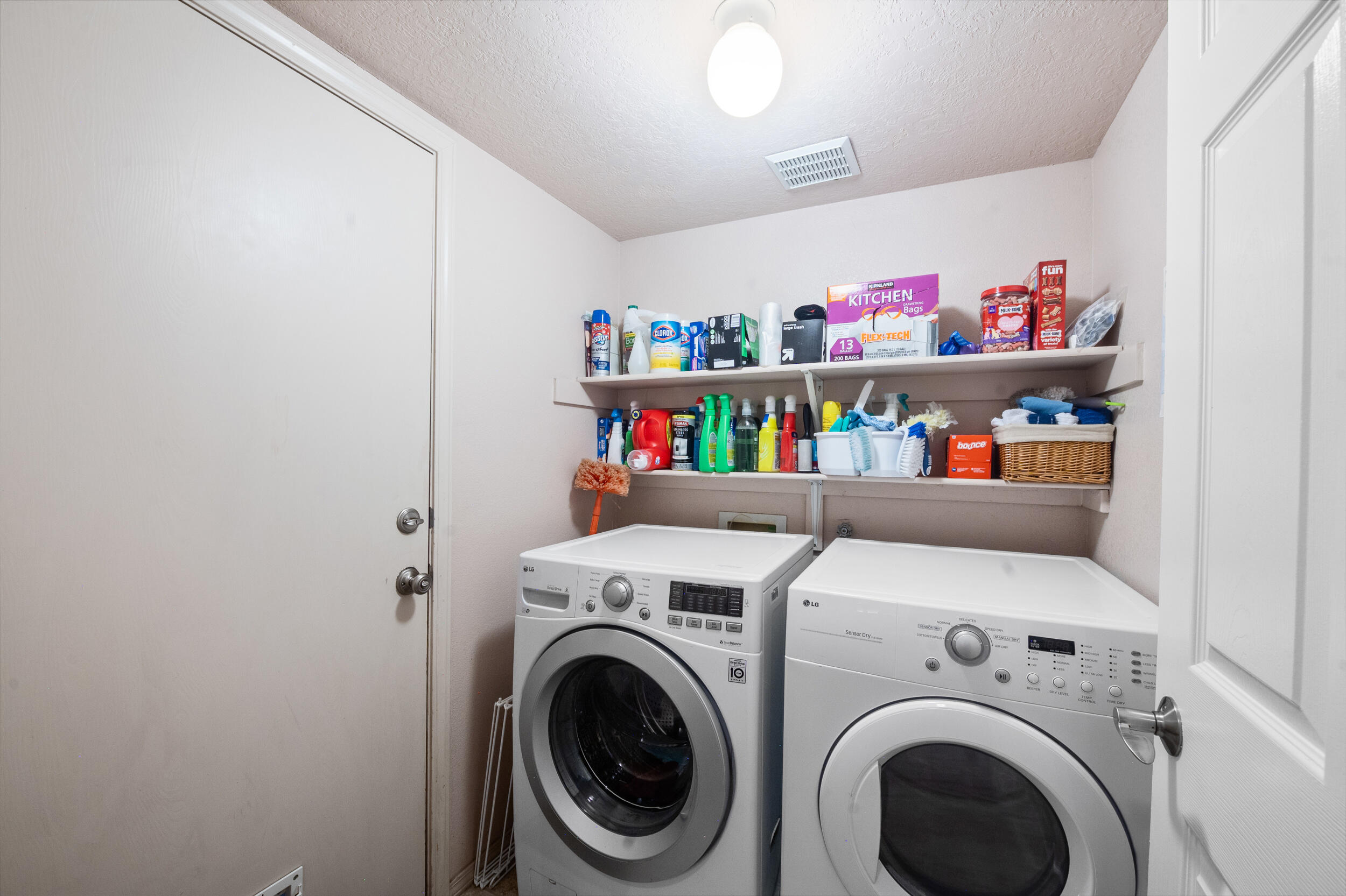 7719 Calle Paraiso NE