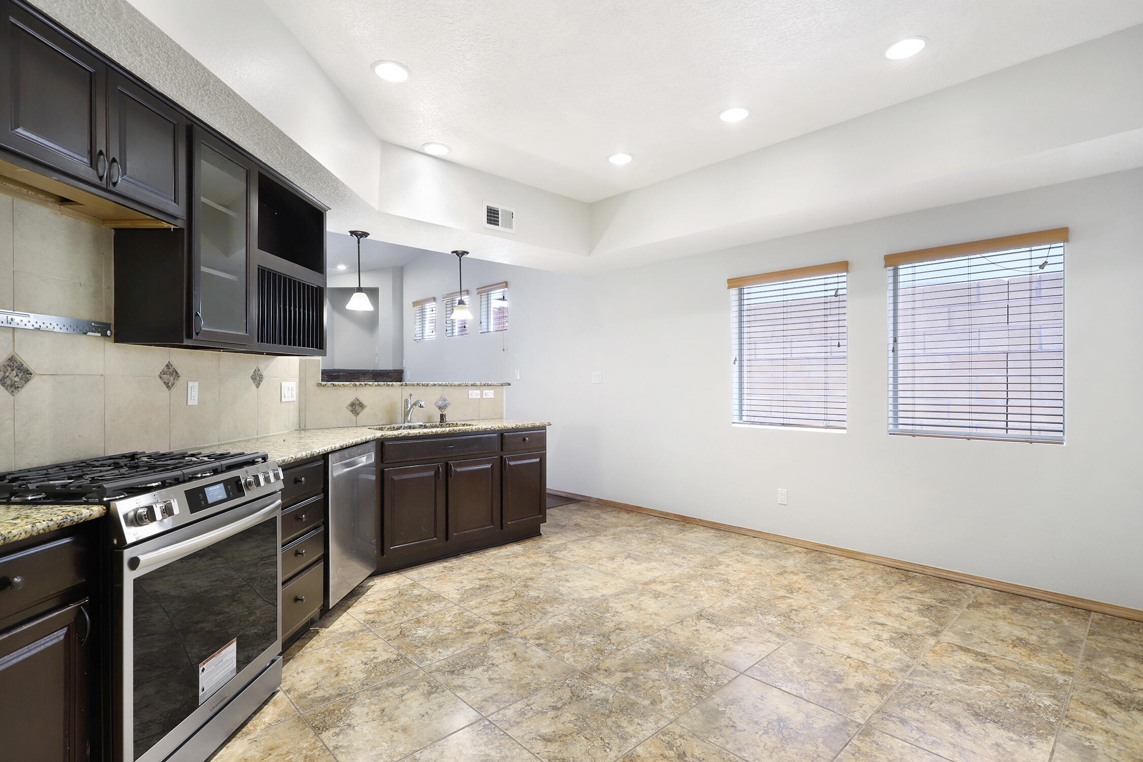 6505 Jazmin Place NW