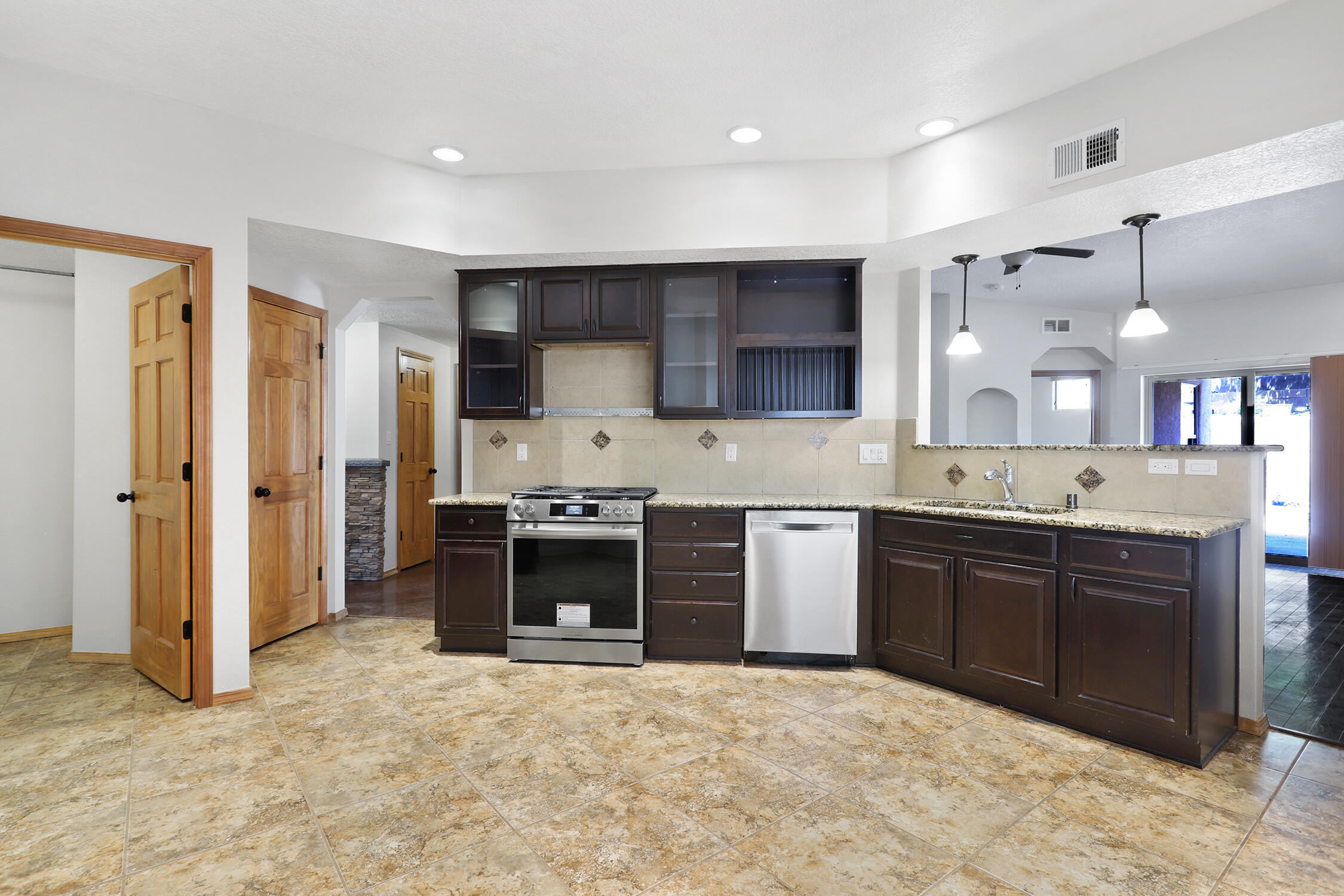 6505 Jazmin Place NW