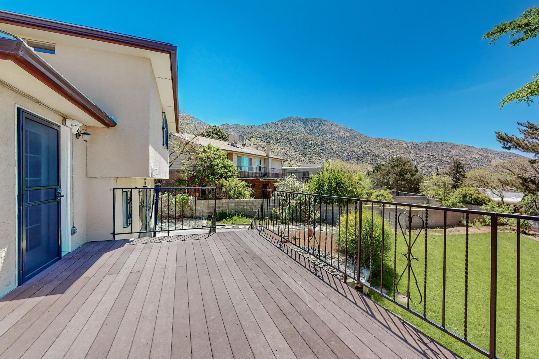 13012 Gray Hills Road NE