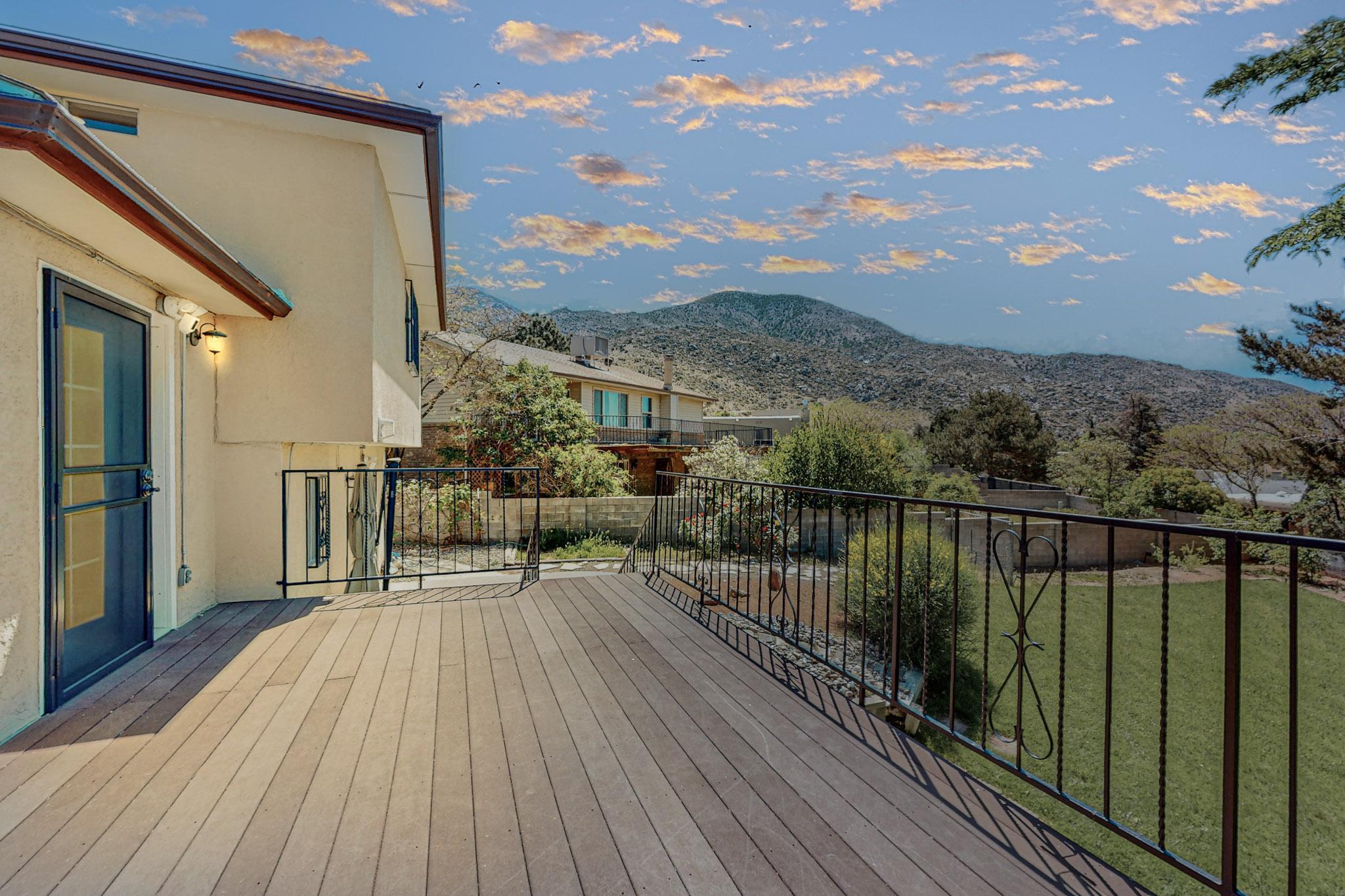 13012 Gray Hills Road NE