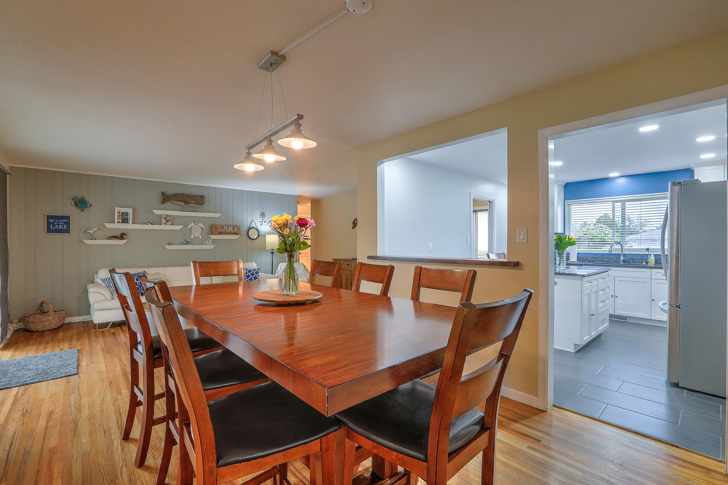 6101 Rogers Avenue NE