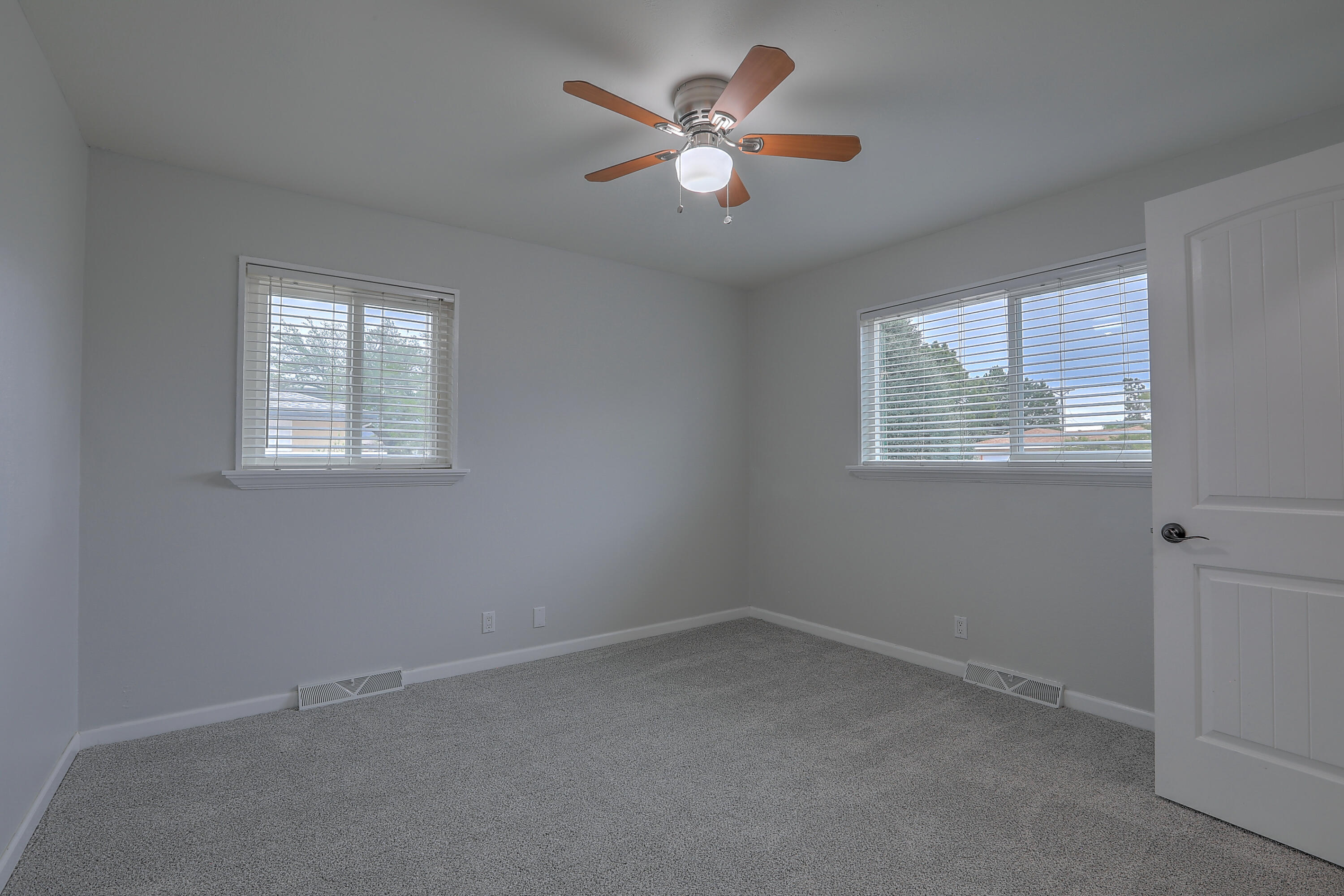 6101 Rogers Avenue NE