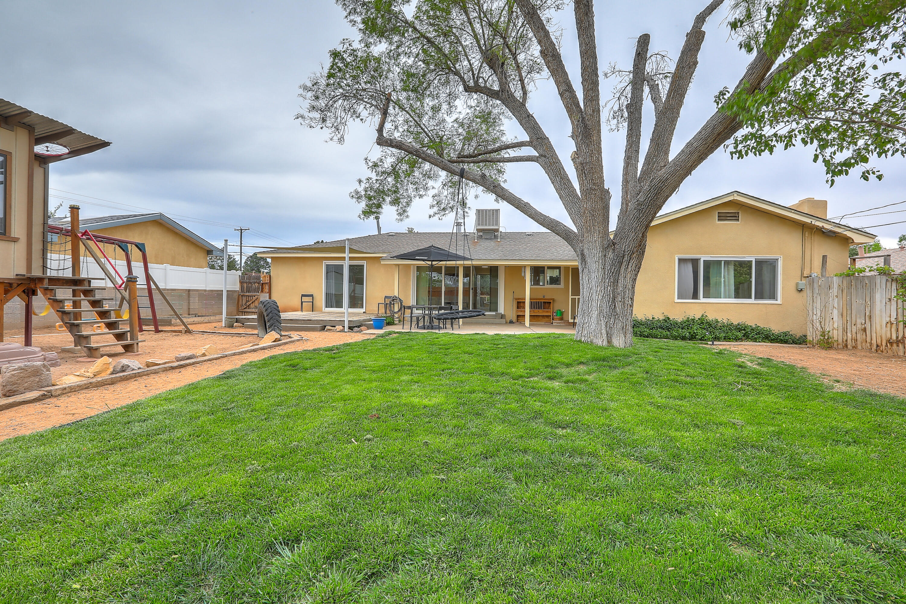 6101 Rogers Avenue NE