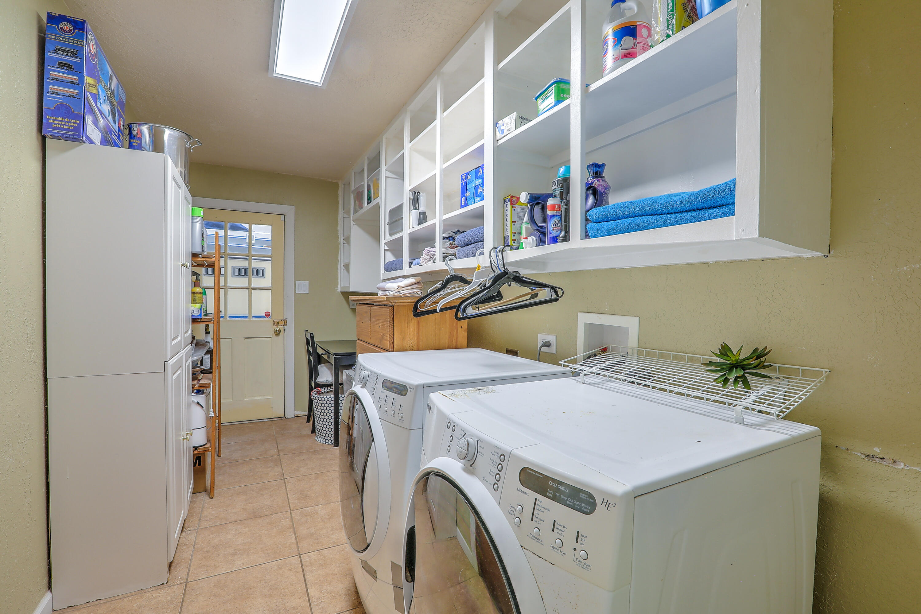 6101 Rogers Avenue NE