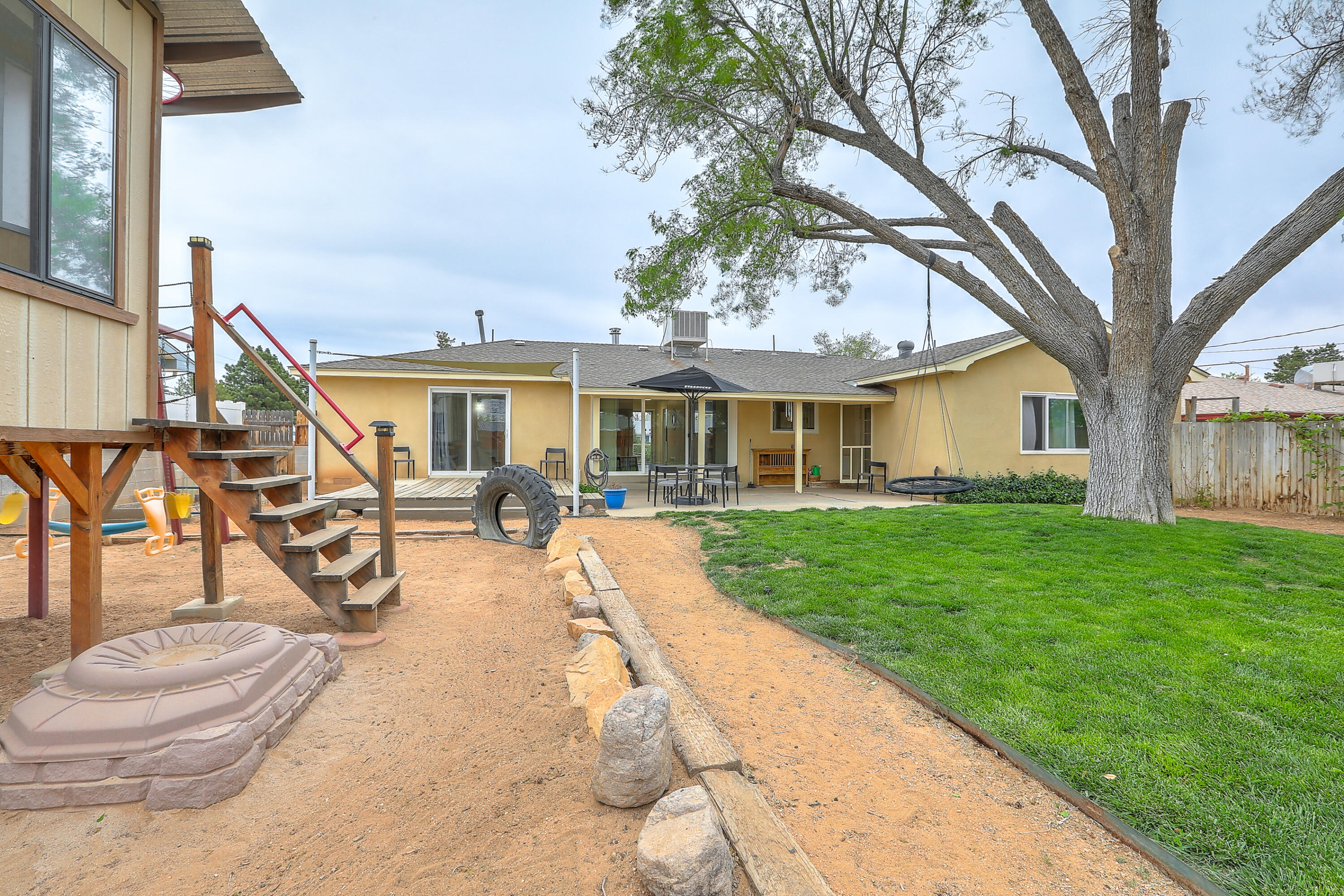 6101 Rogers Avenue NE