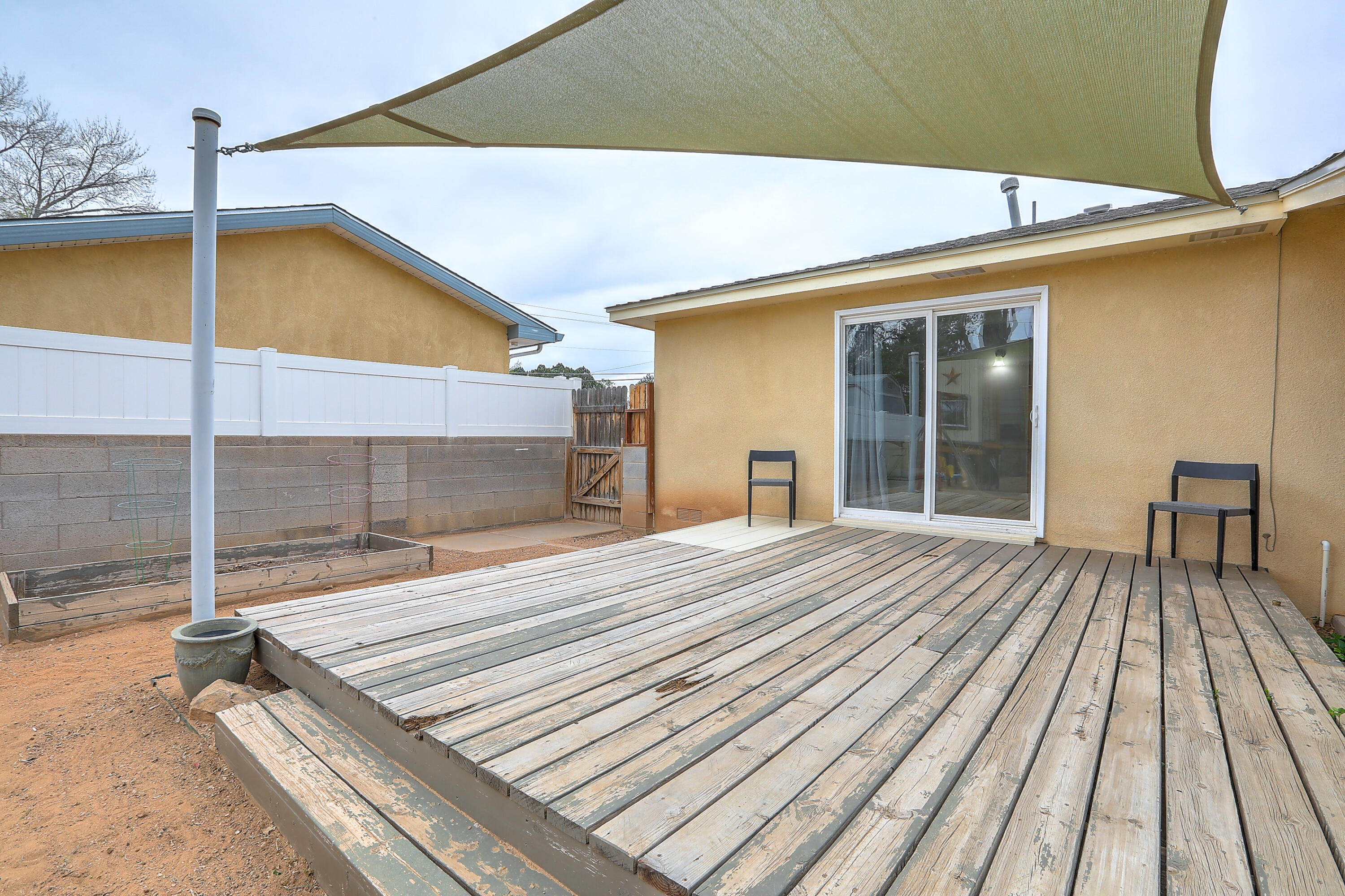 6101 Rogers Avenue NE