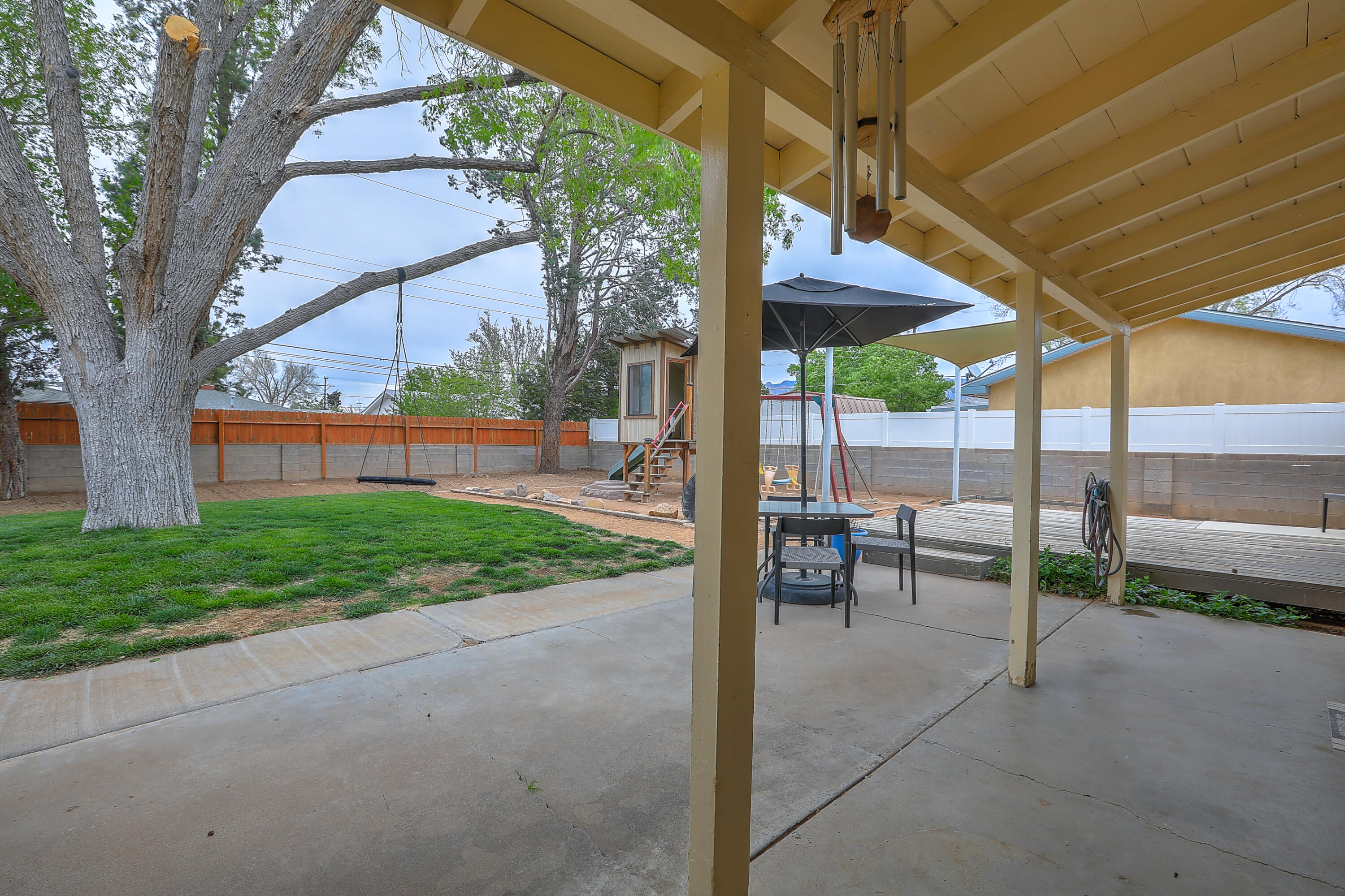 6101 Rogers Avenue NE