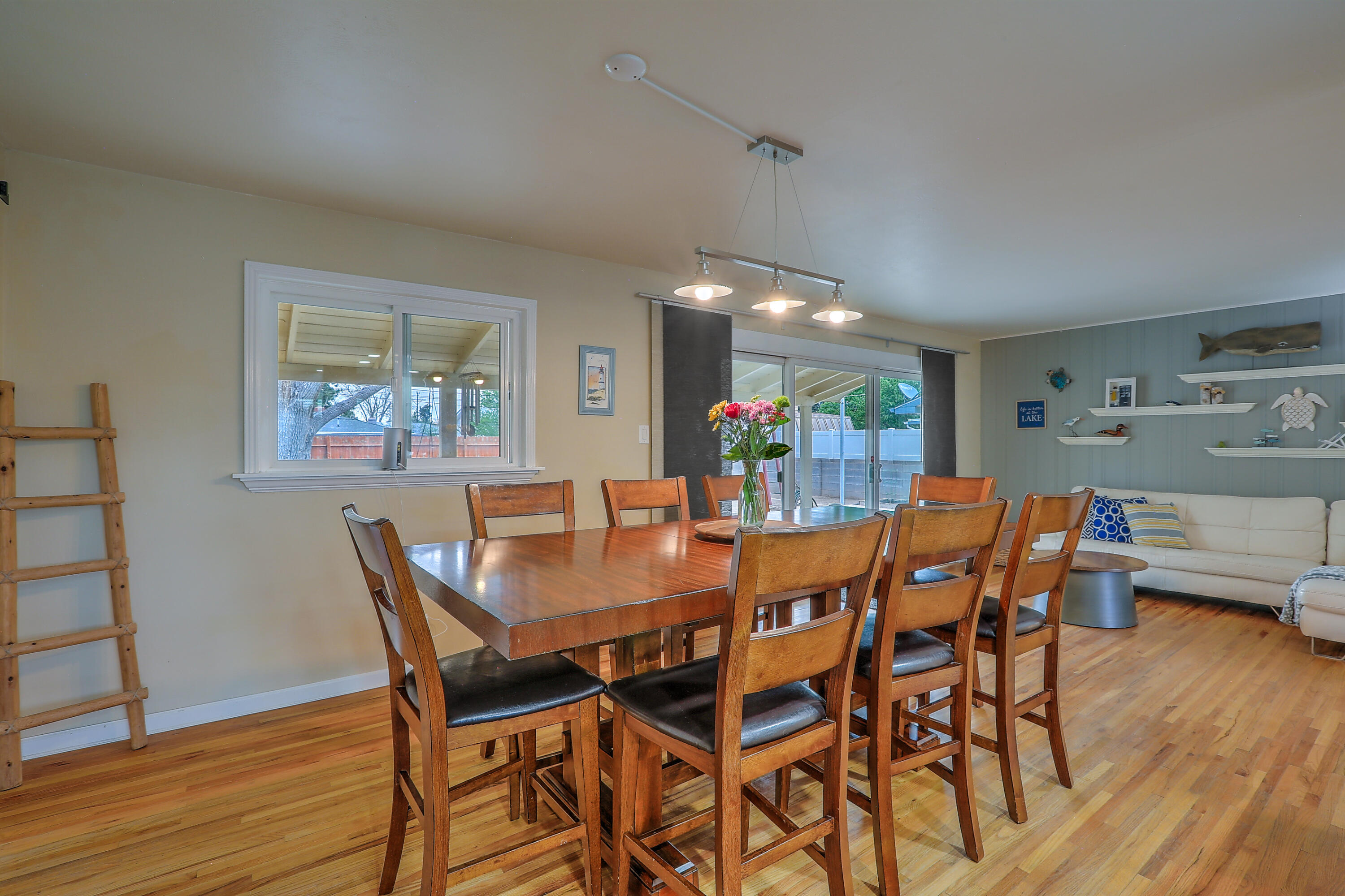 6101 Rogers Avenue NE