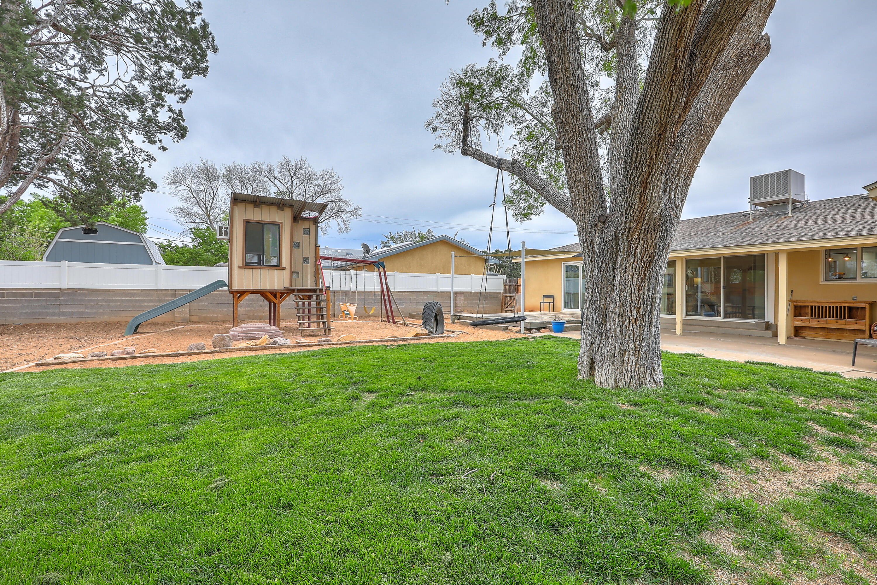 6101 Rogers Avenue NE