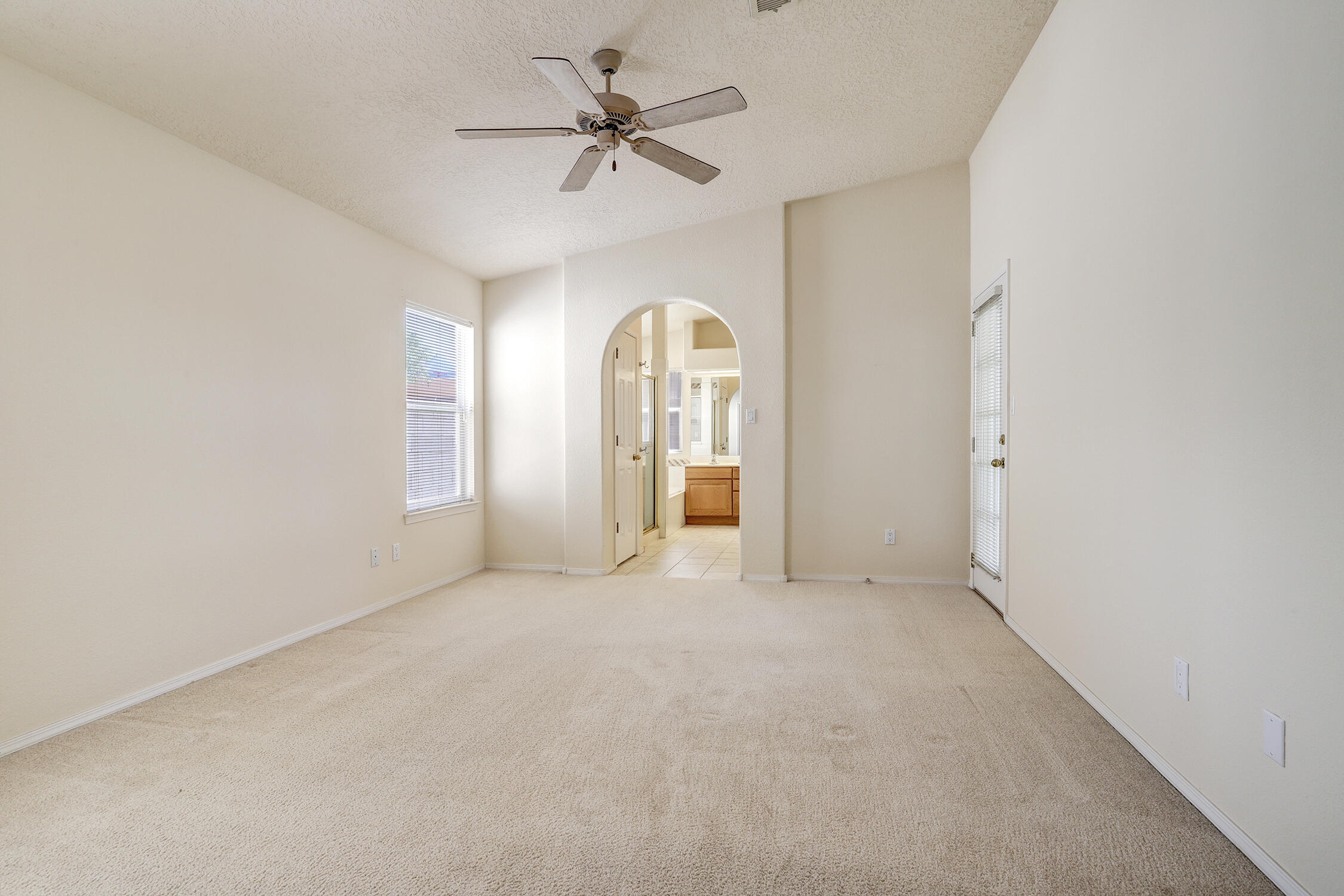 9216 Cactus Trail Road NW