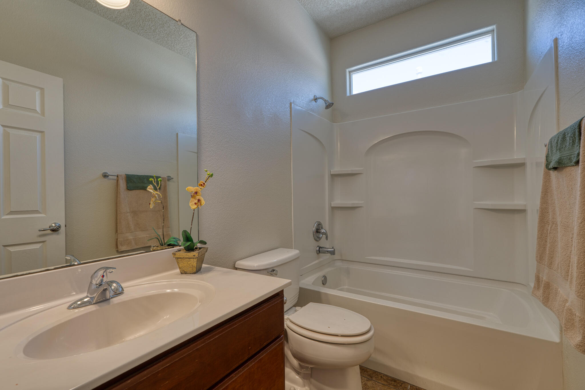 3520 North Pole Loop NE