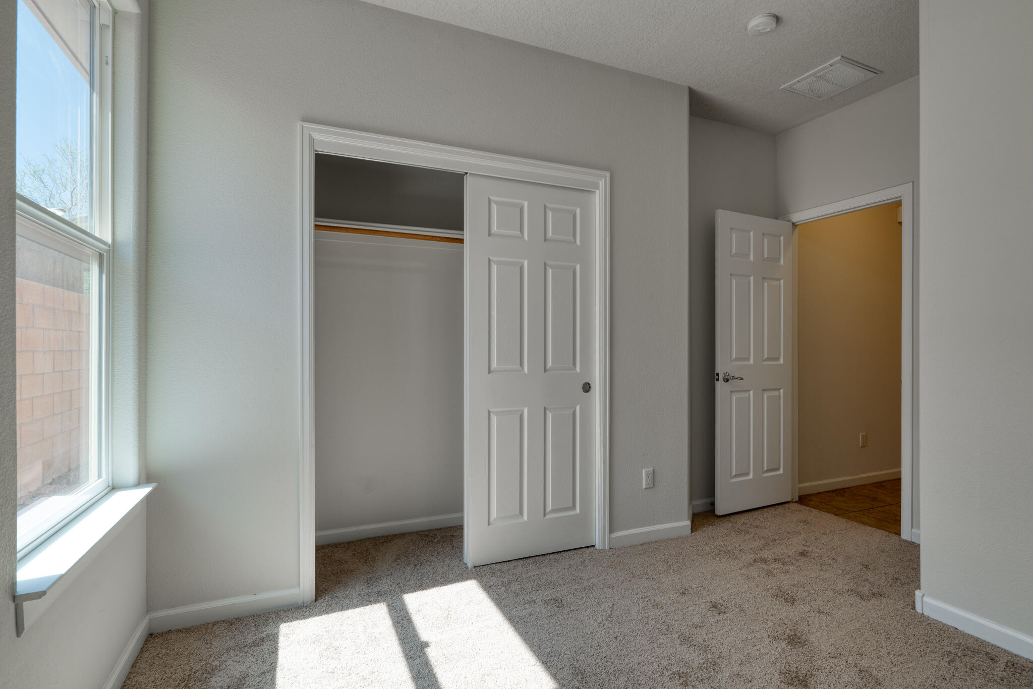 3520 North Pole Loop NE