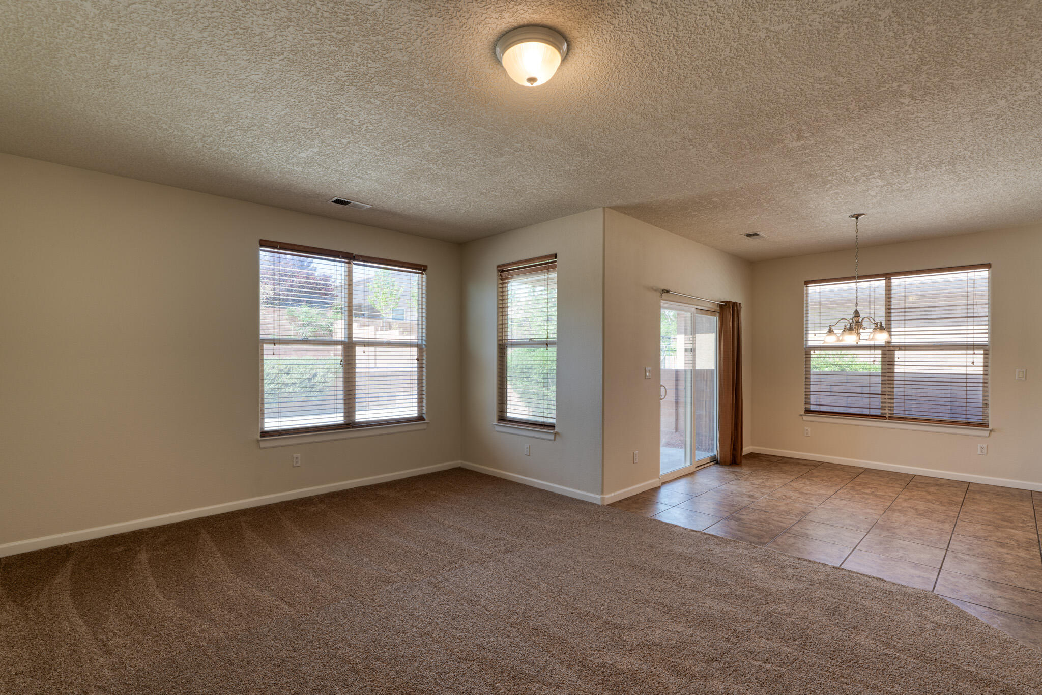 3520 North Pole Loop NE