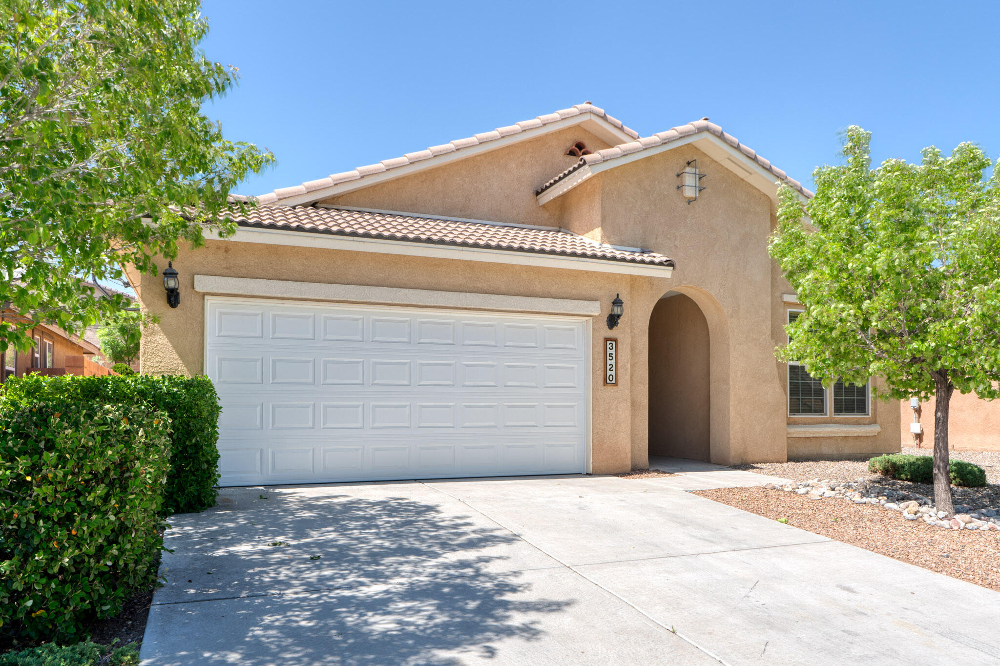 3520 North Pole Loop NE