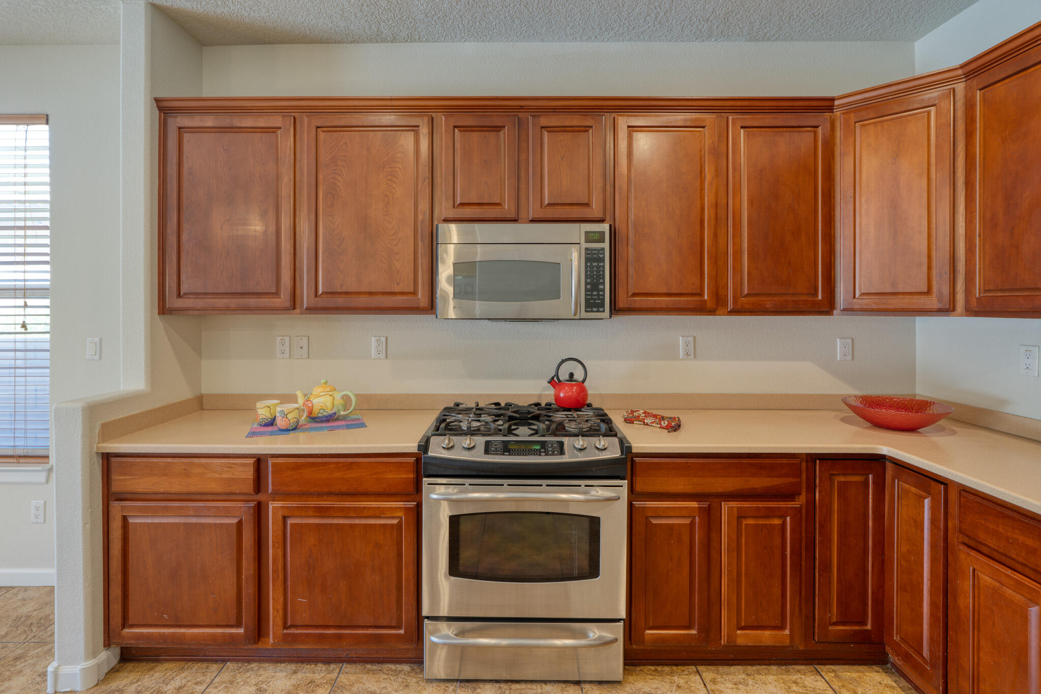 3520 North Pole Loop NE