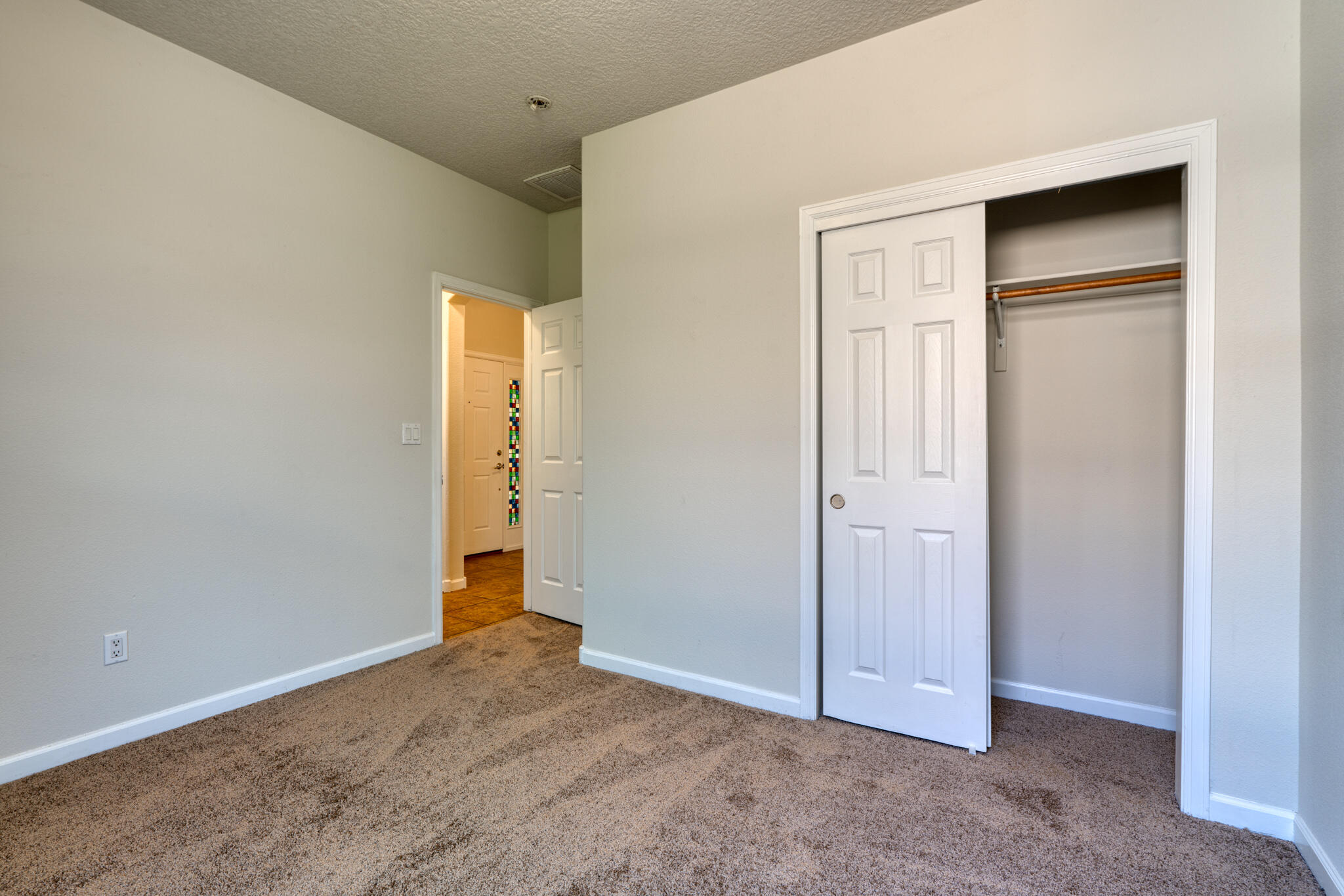 3520 North Pole Loop NE