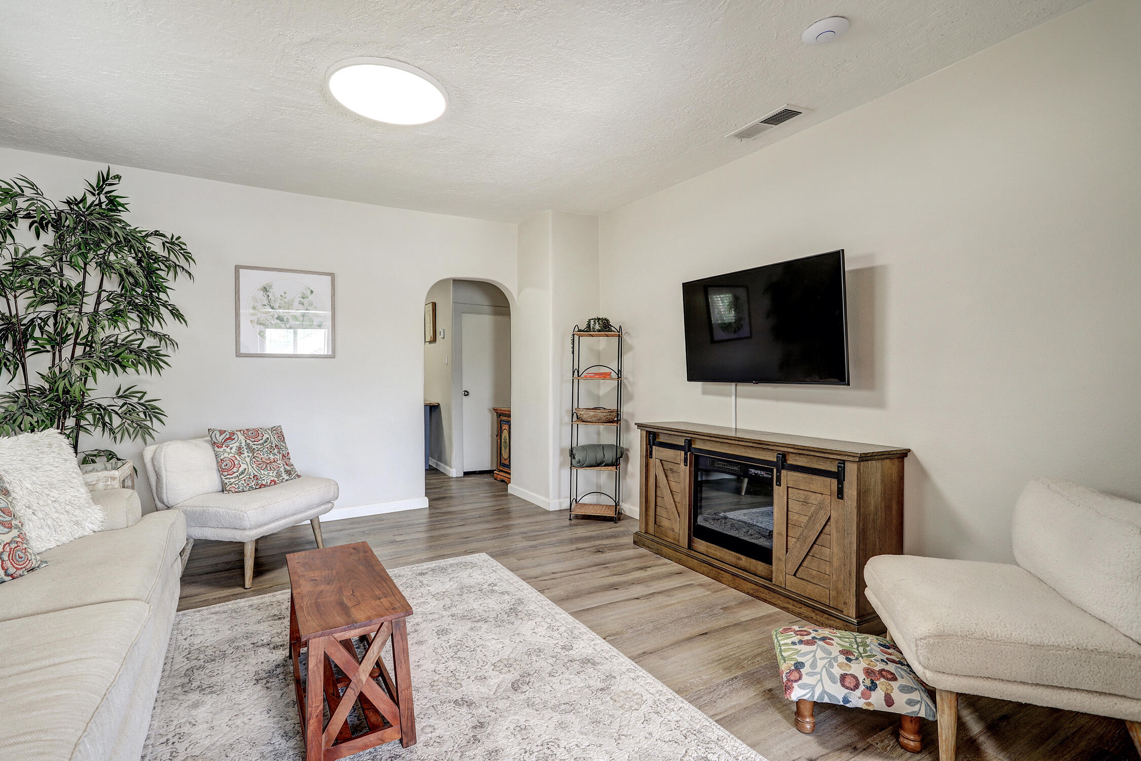 320 Cornell Drive SE