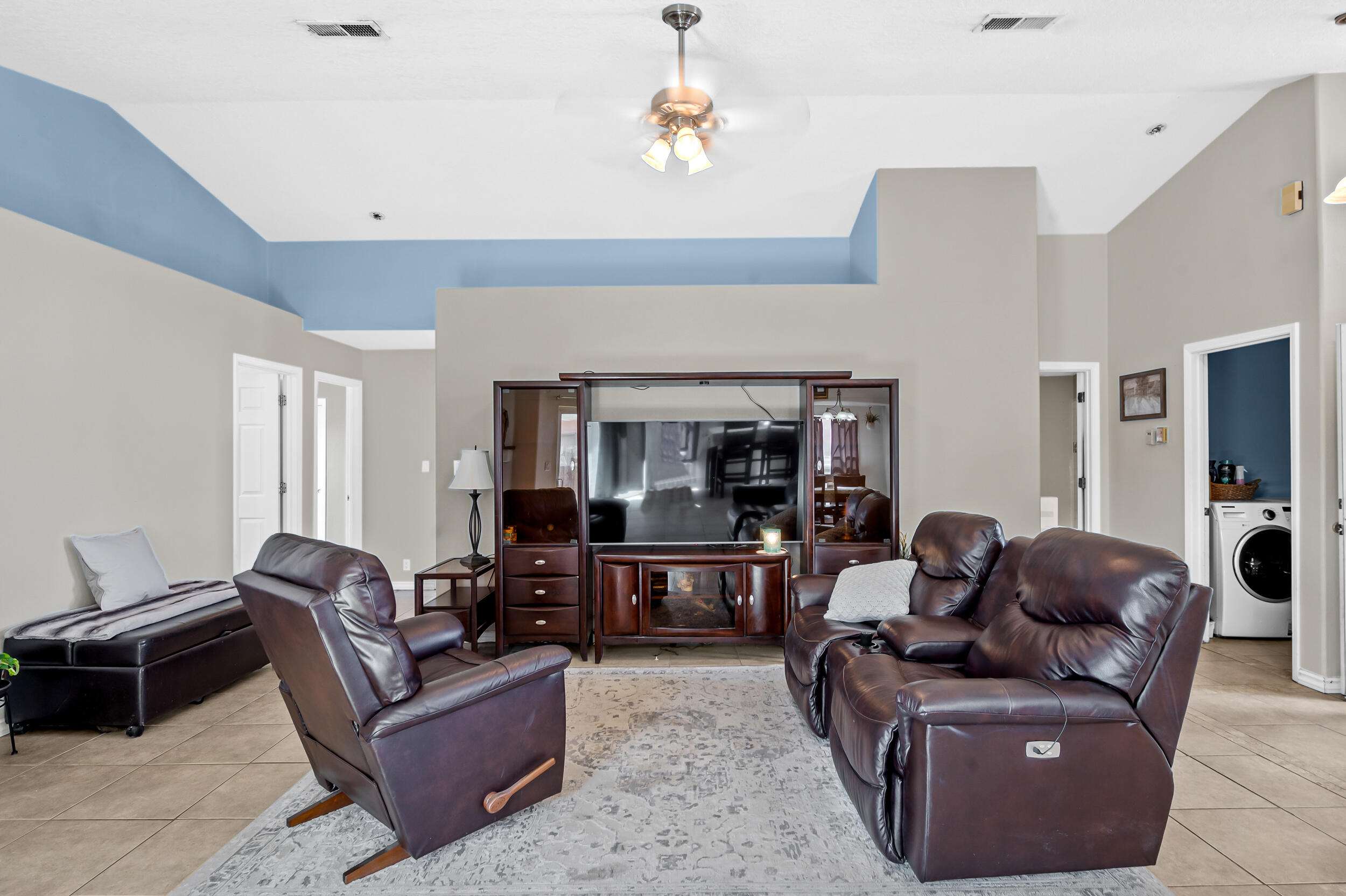 7004 Porlamar Road NW