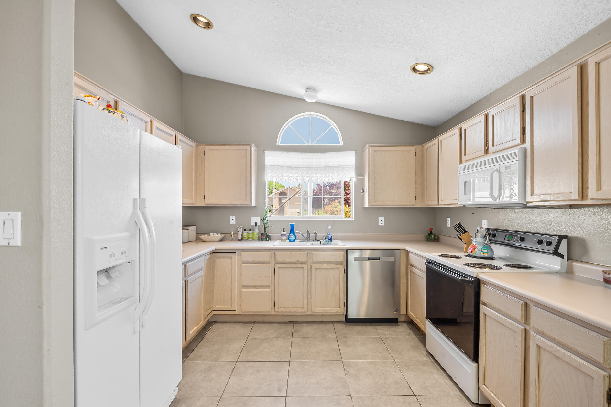 7004 Porlamar Road NW