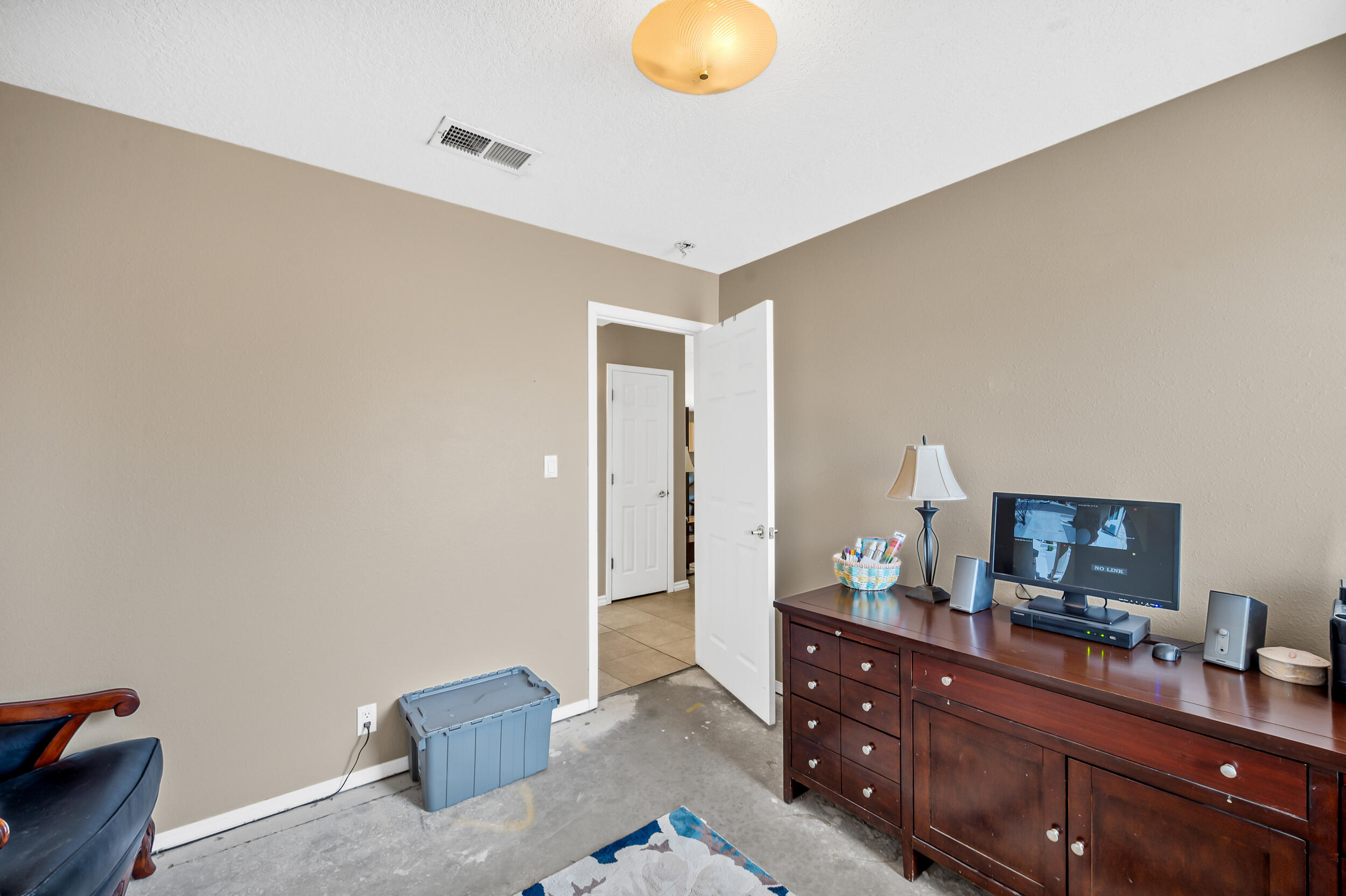 7004 Porlamar Road NW