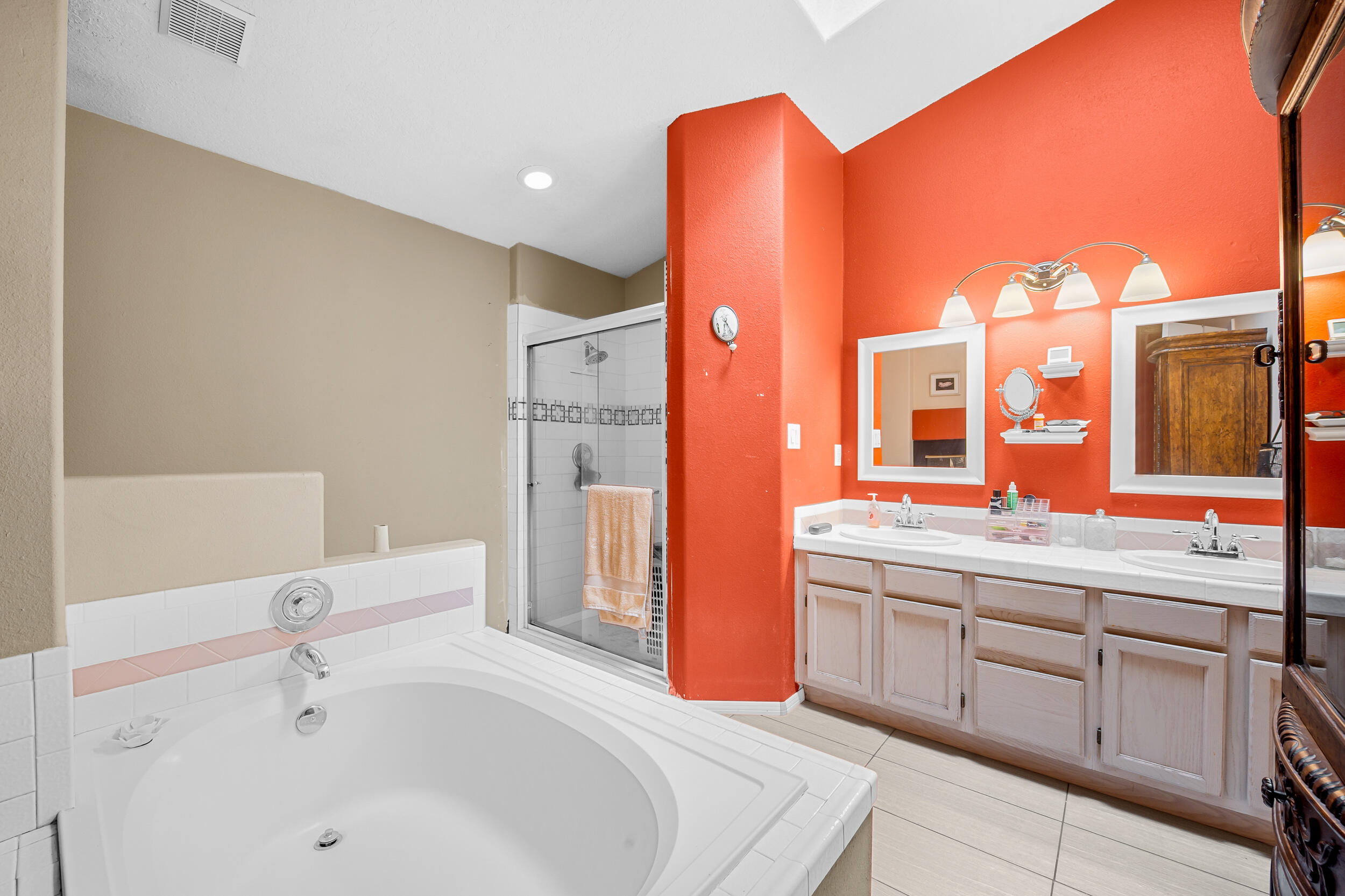 7004 Porlamar Road NW