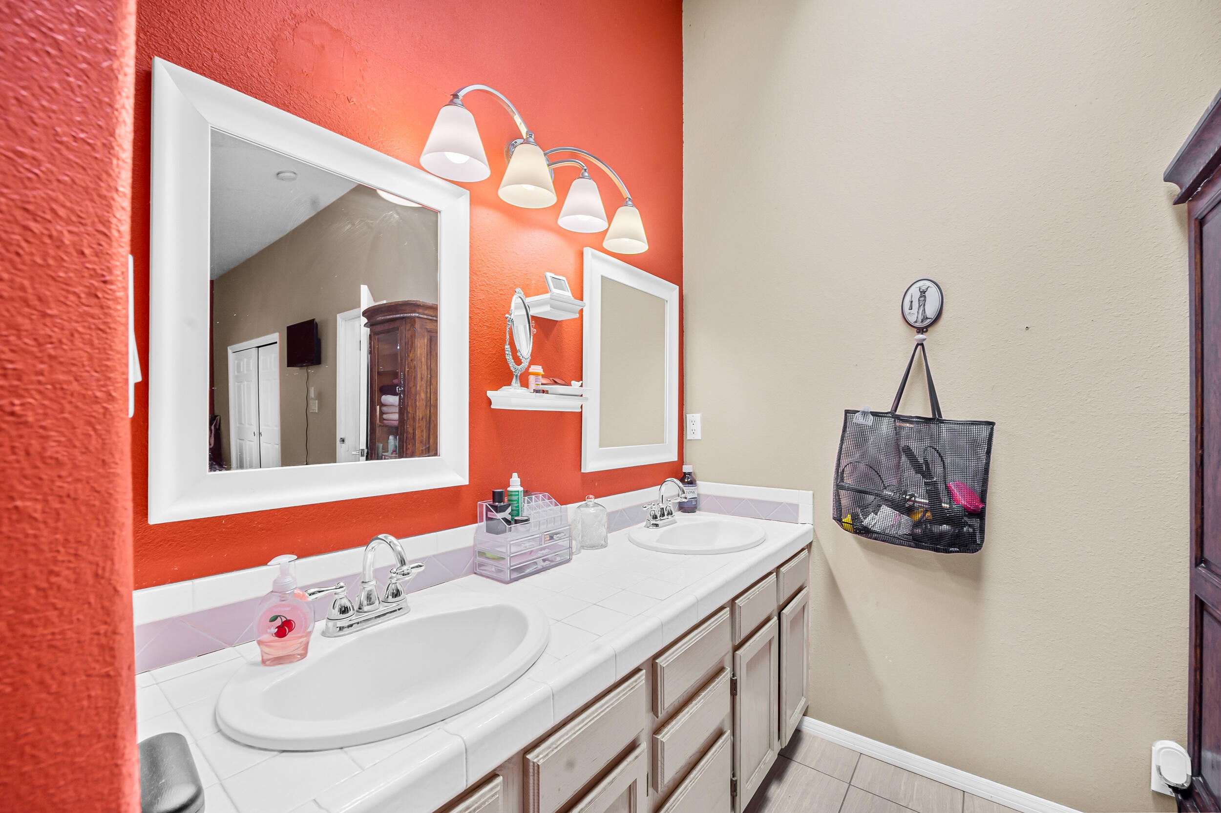 7004 Porlamar Road NW