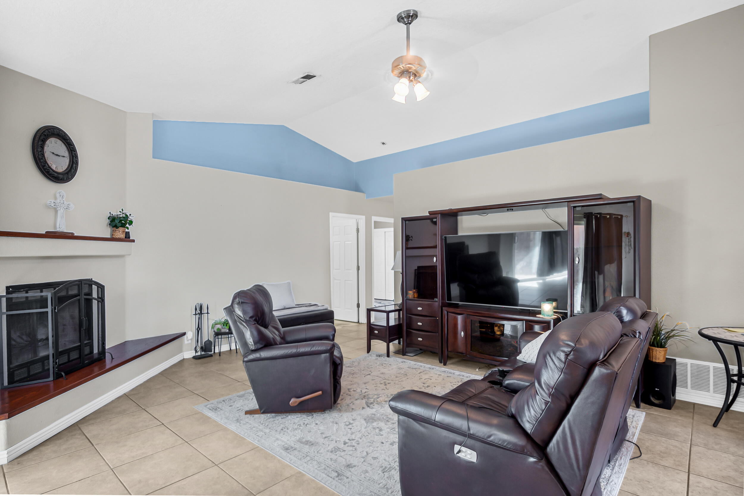 7004 Porlamar Road NW