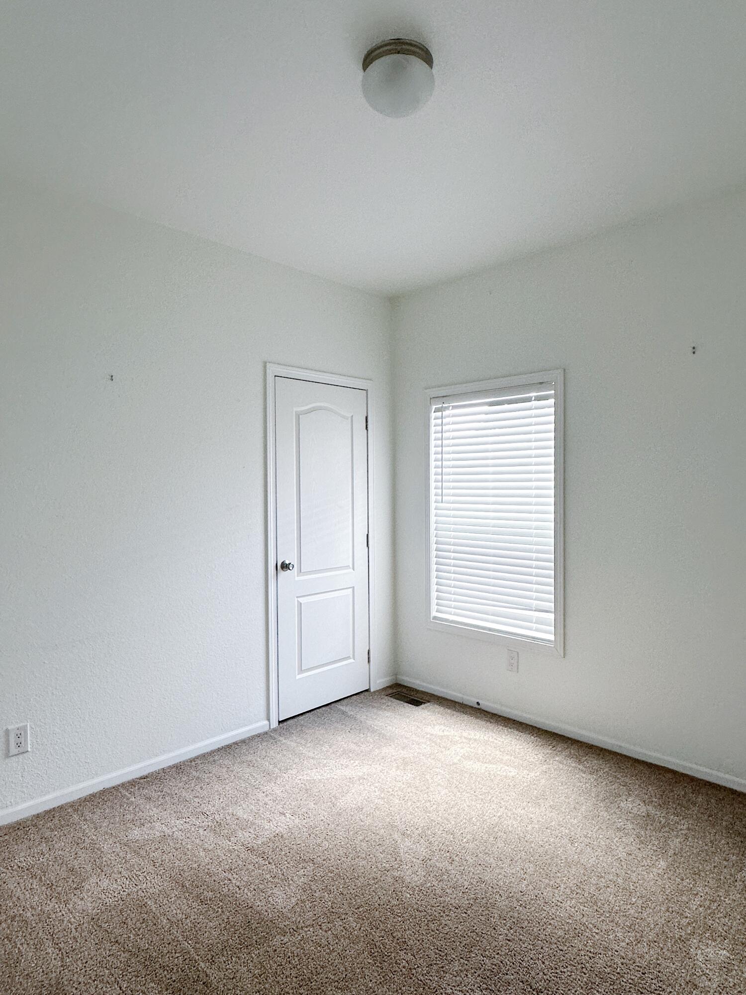 7112 Pan American Fwy East 334 NE