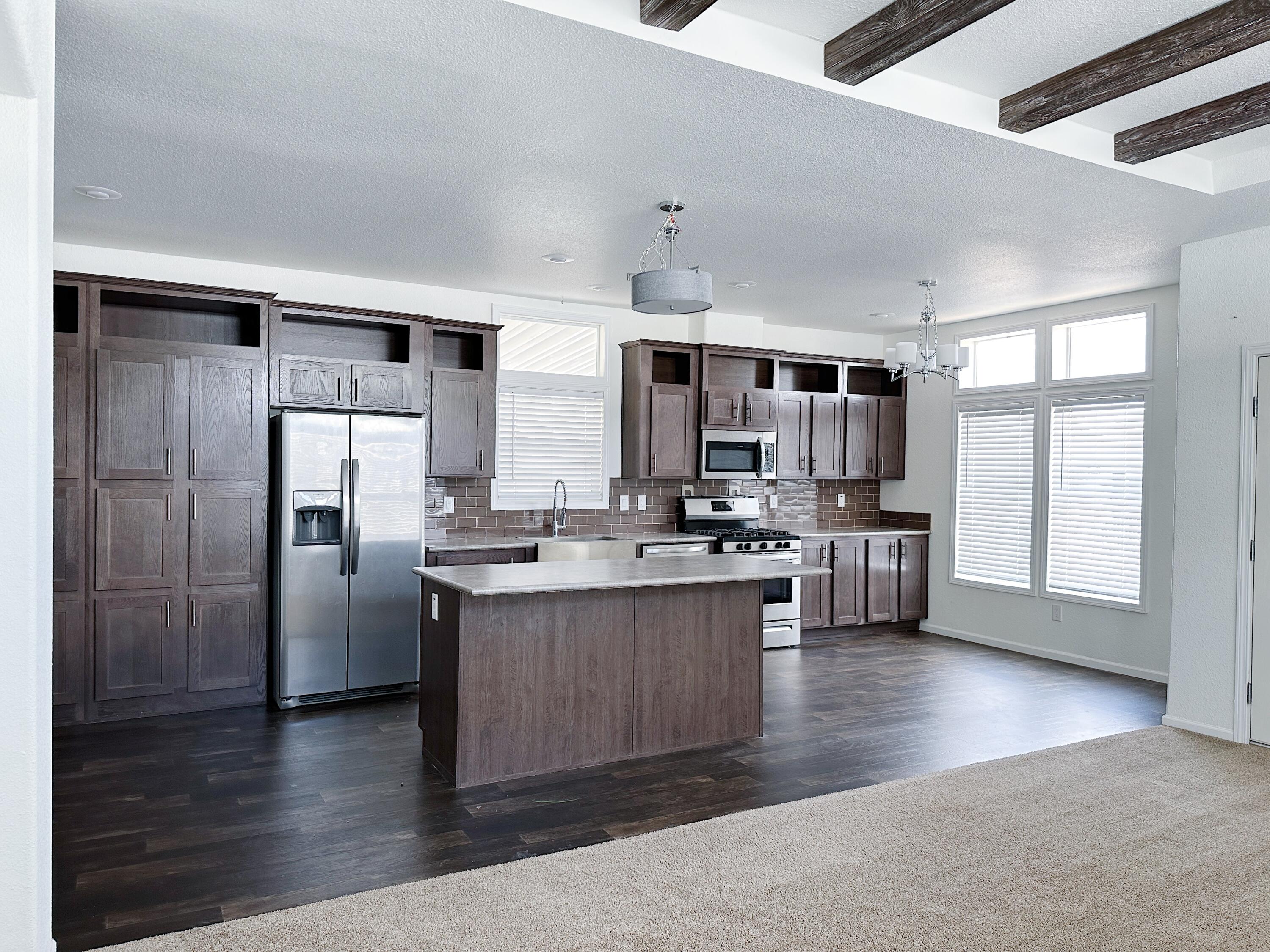 7112 Pan American Fwy East 334 NE