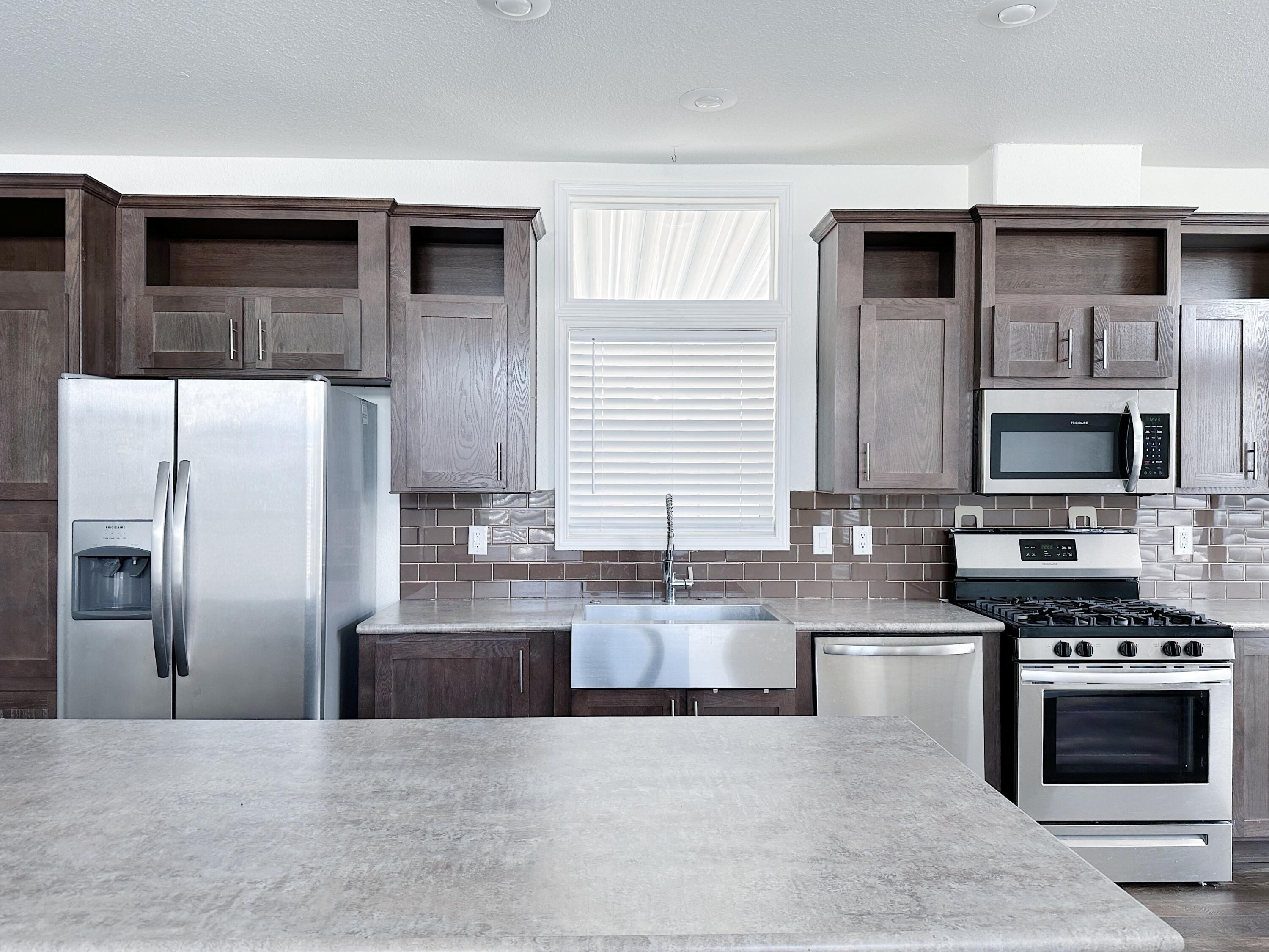 7112 Pan American Fwy East 334 NE