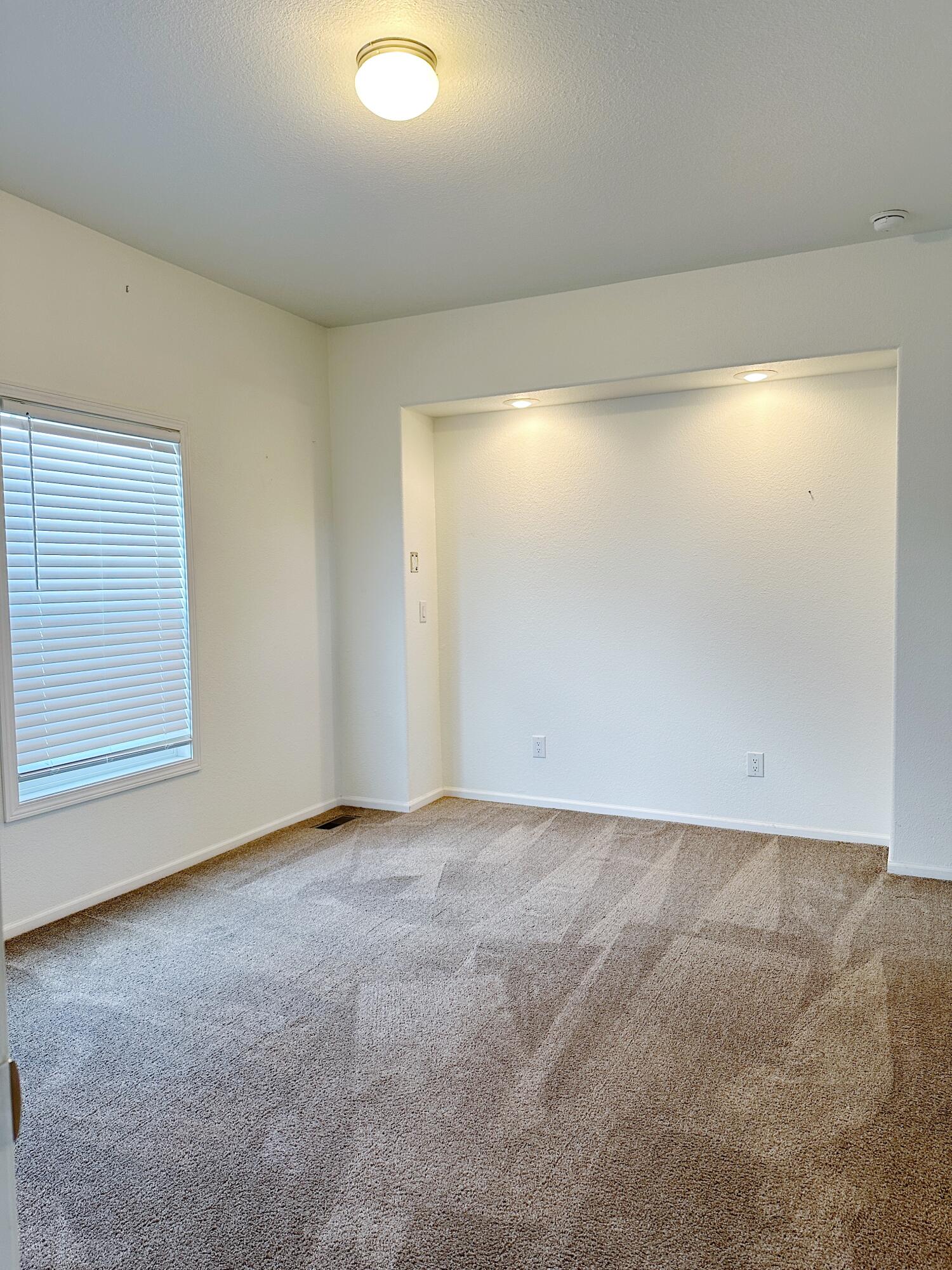 7112 Pan American Fwy East 334 NE