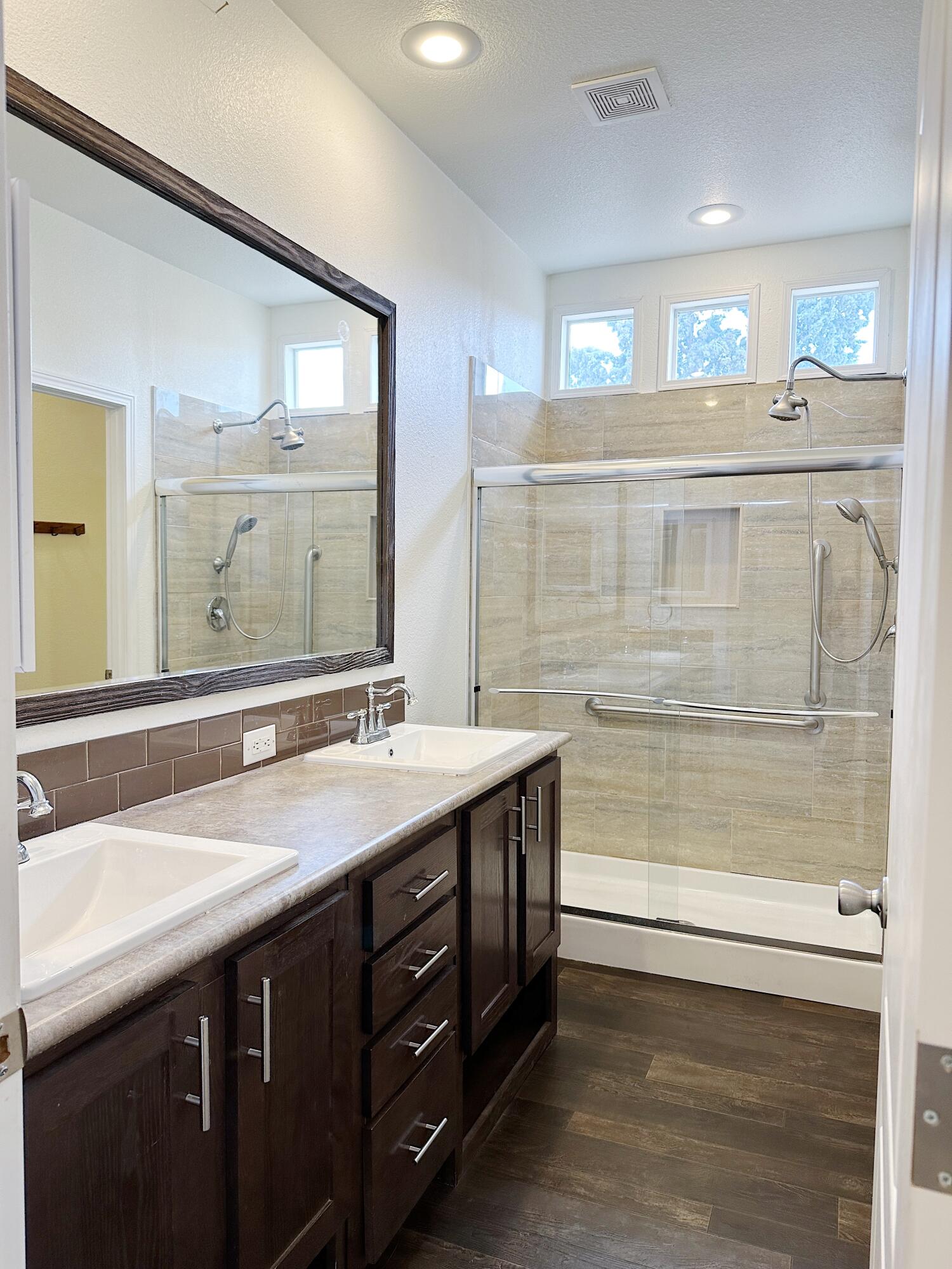 7112 Pan American Fwy East 334 NE