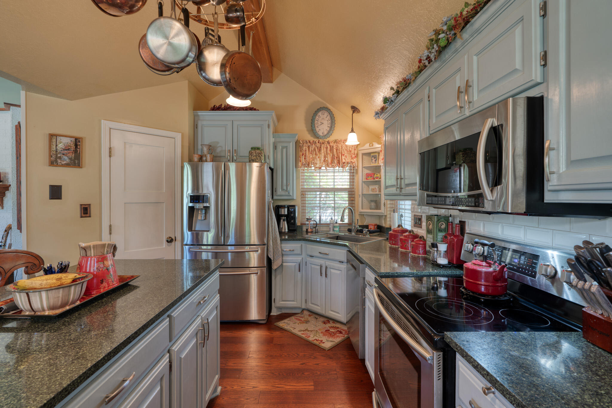 8724 Tierra Montana Place NE