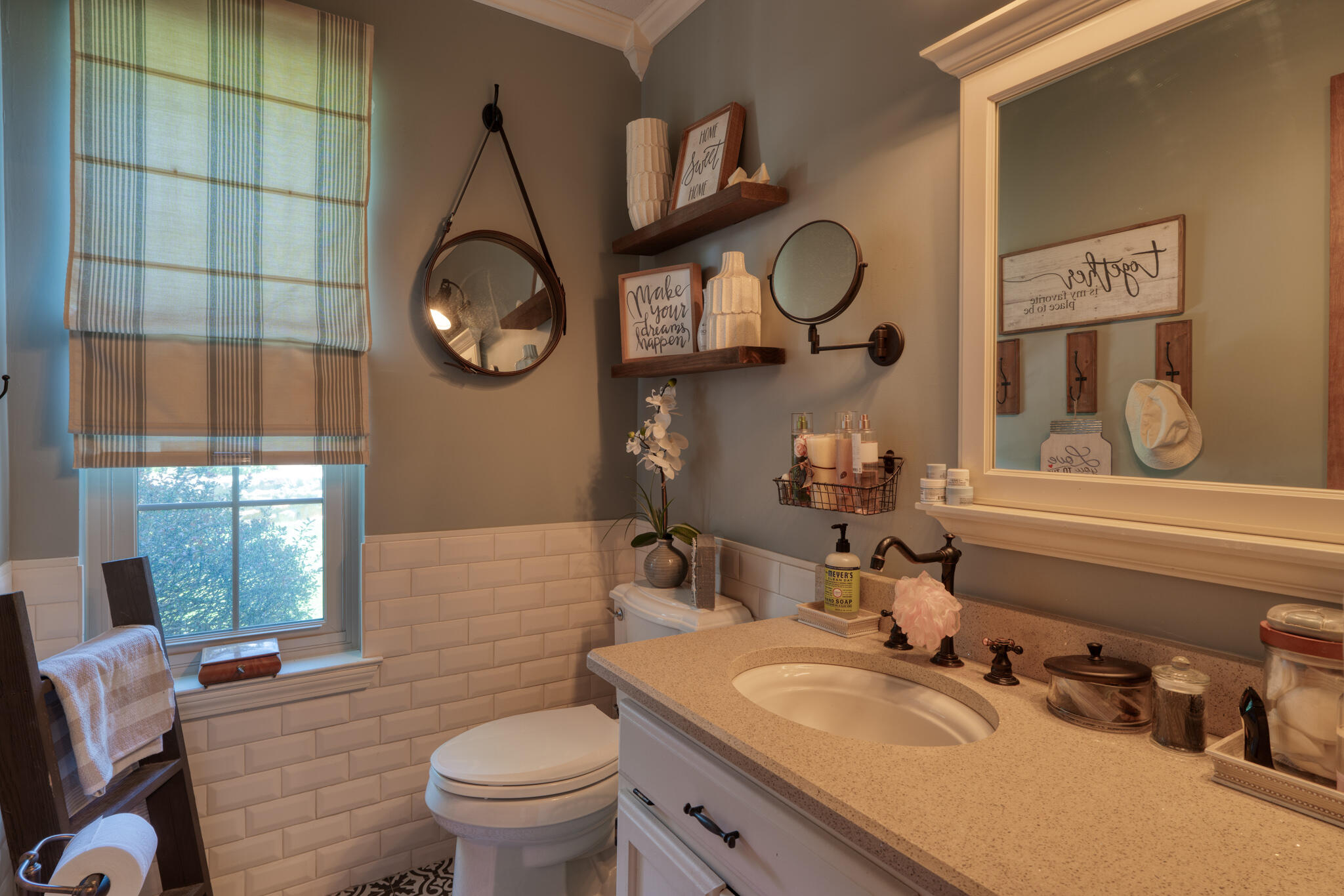 8724 Tierra Montana Place NE