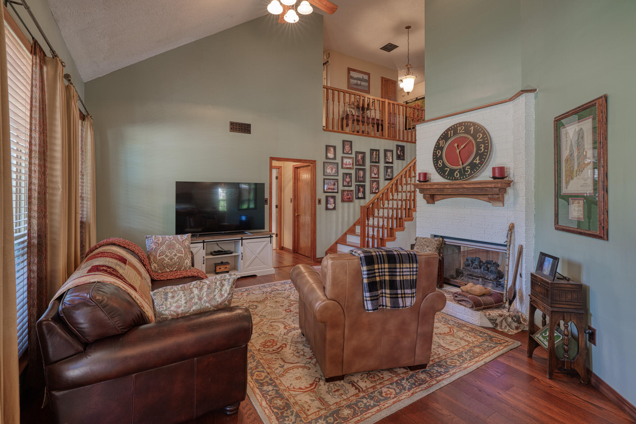 8724 Tierra Montana Place NE