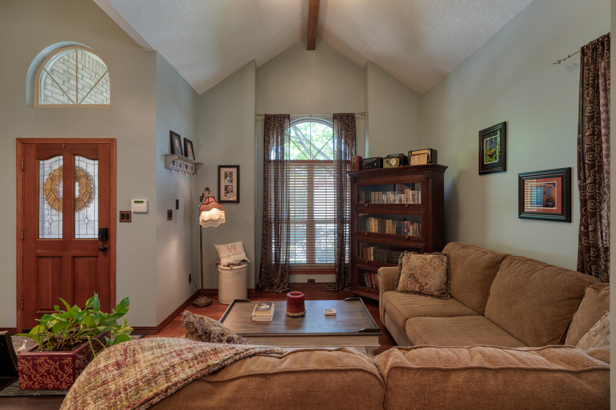 8724 Tierra Montana Place NE