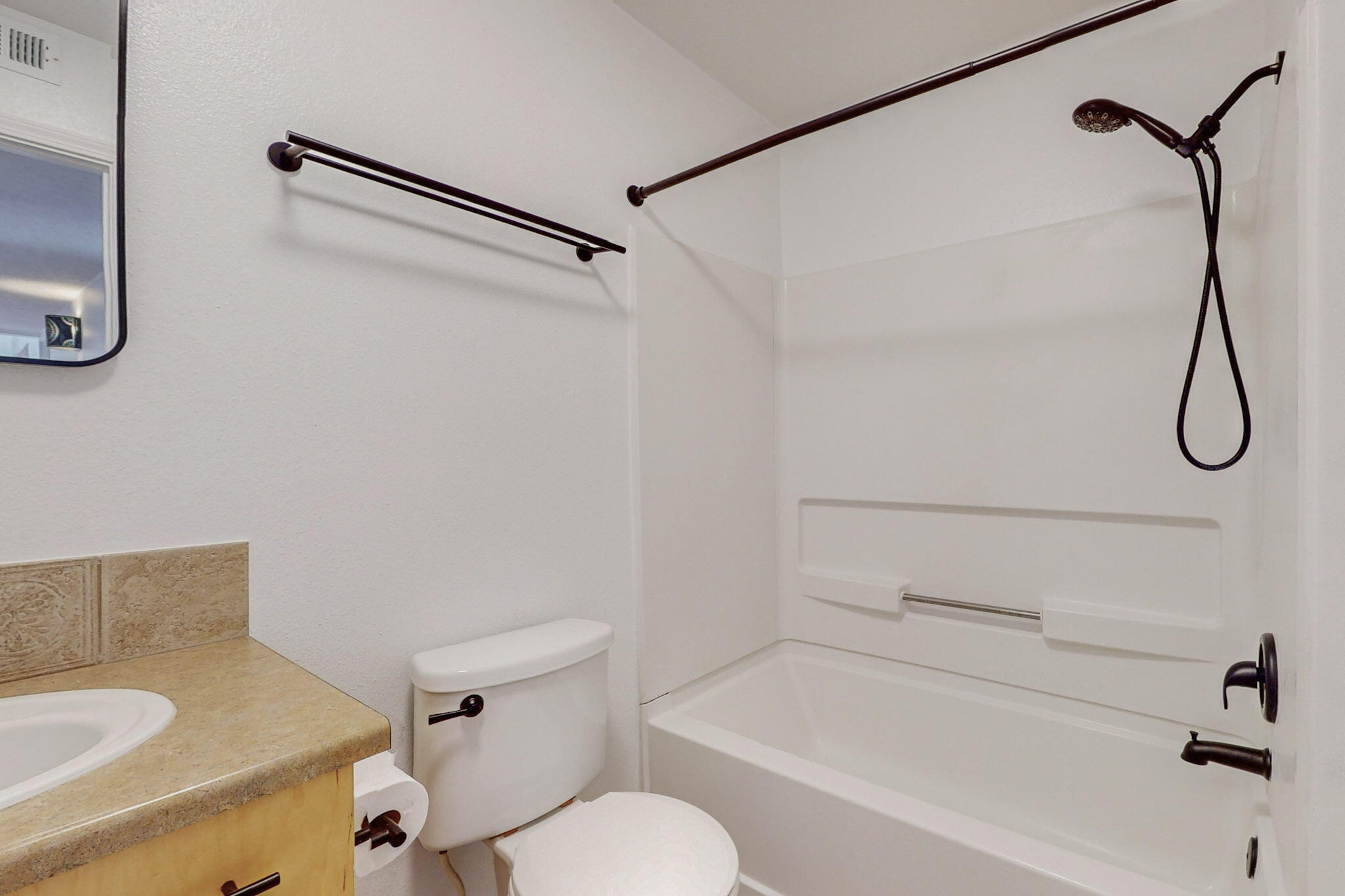 13166 Candelaria Road NE