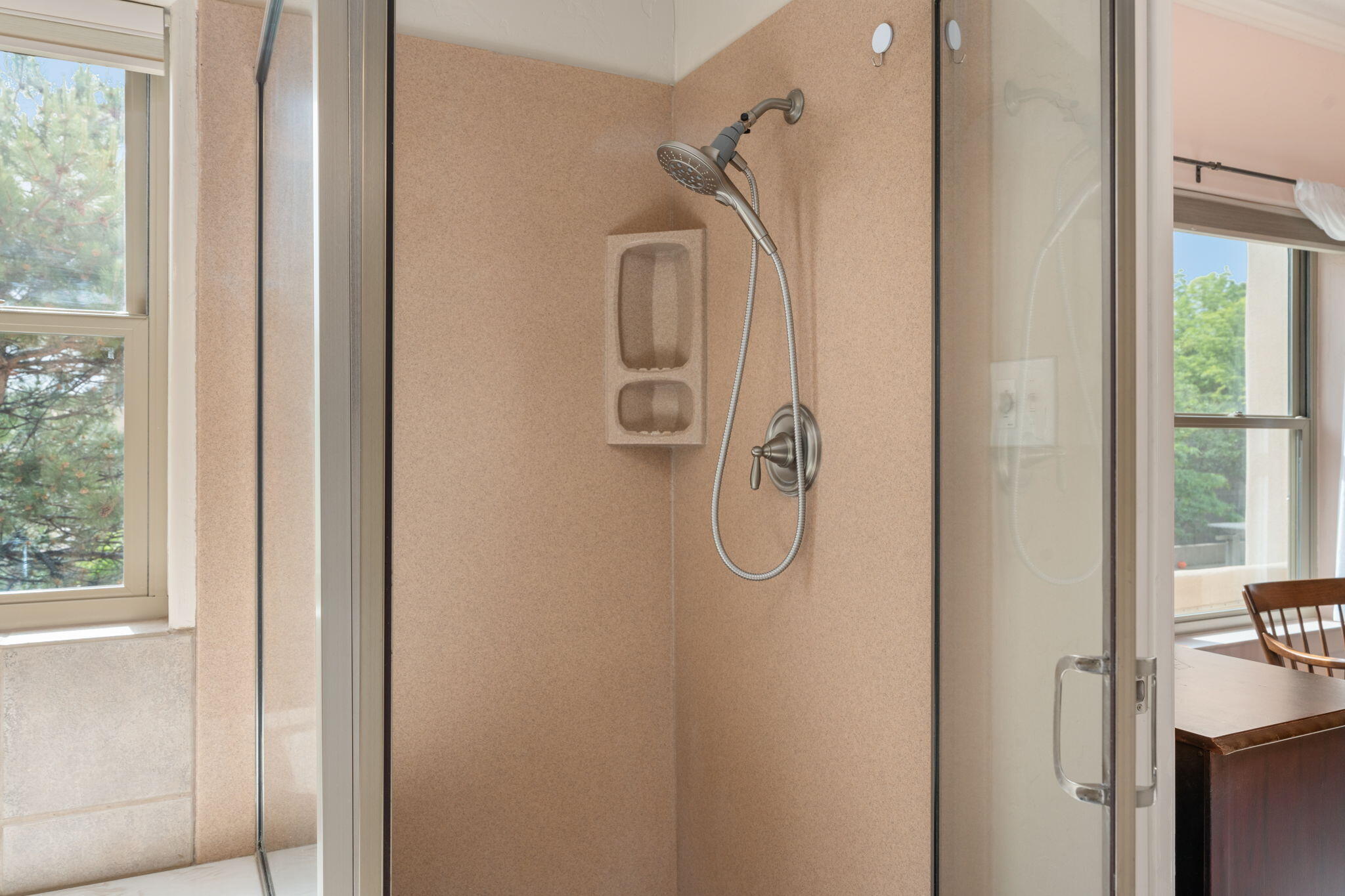 6205 Whiteman Drive NW